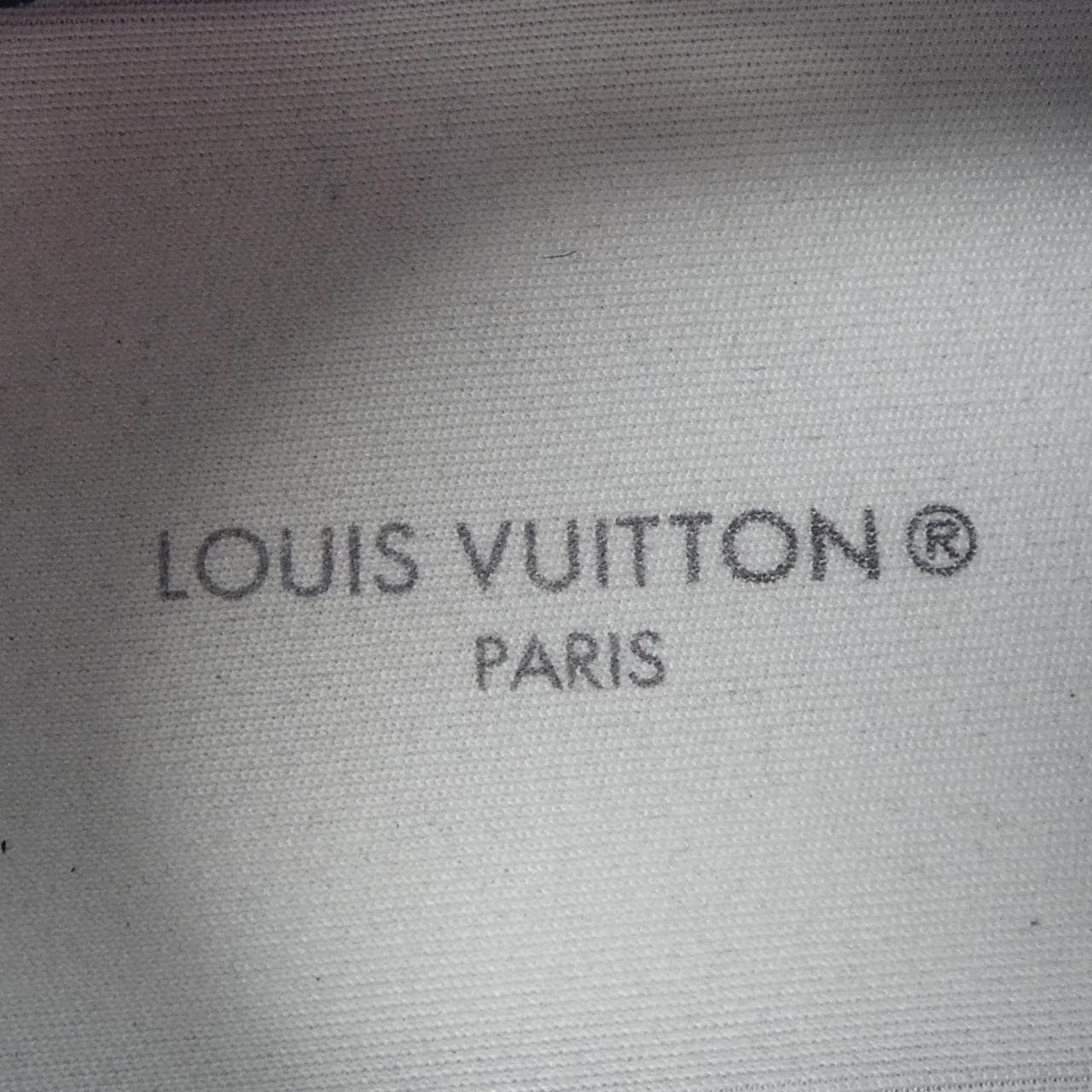 ルイヴィトン LOUIS VUITTON スニーカー