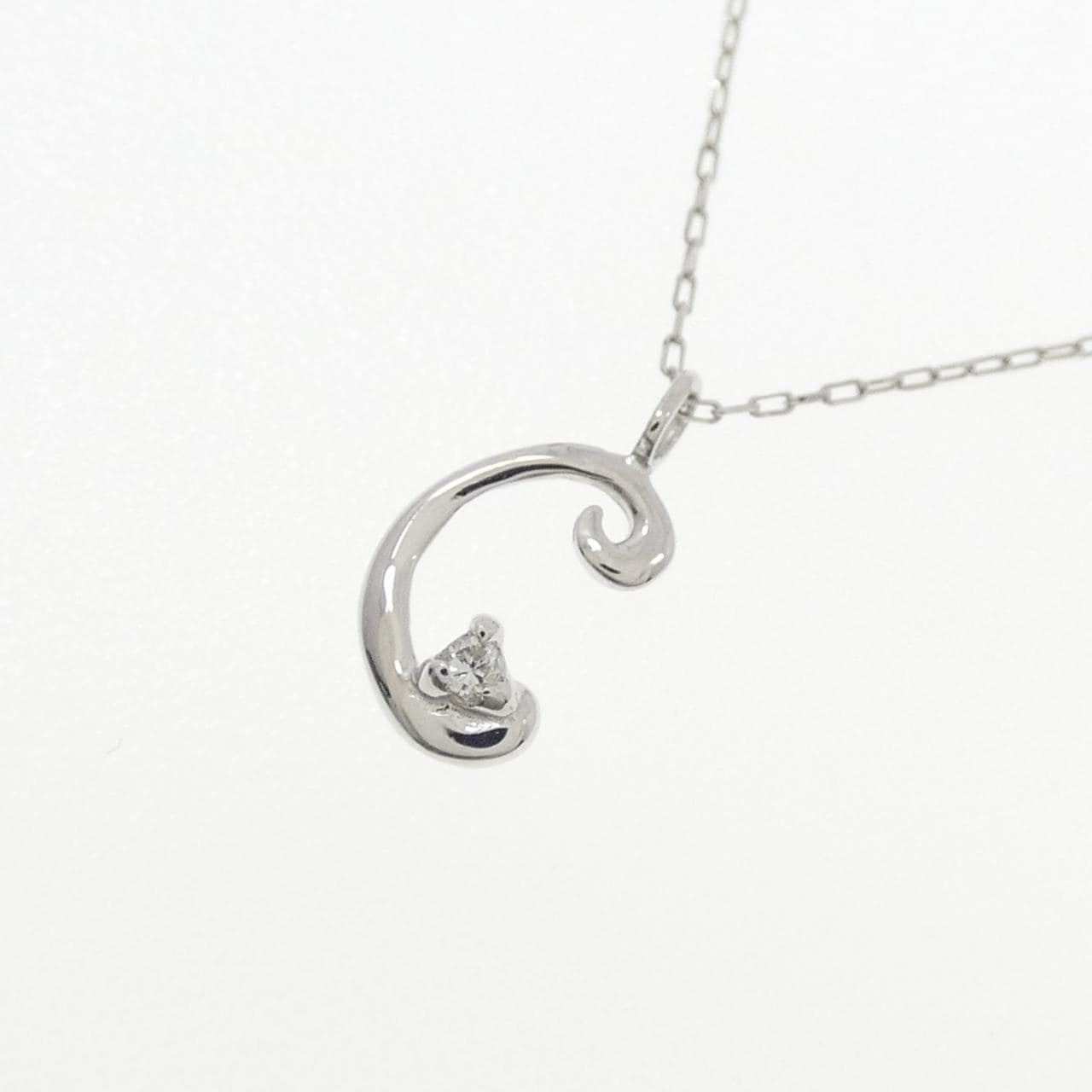 K10WG イニシャルC ダイヤモンド ネックレス 0.01CT