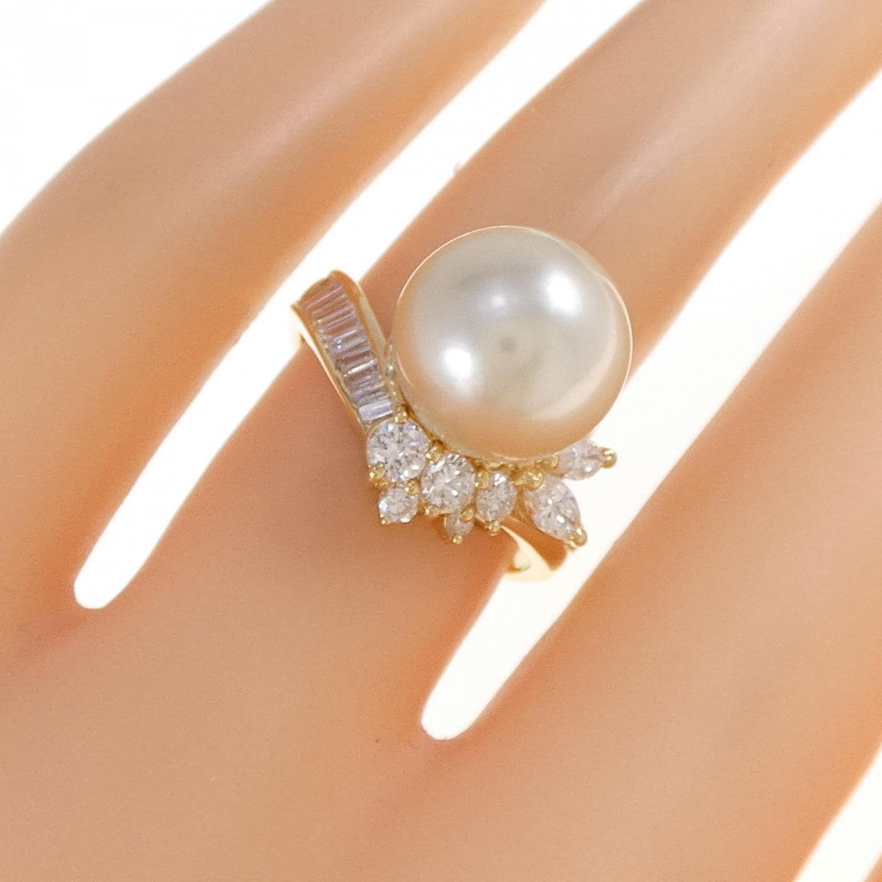 K18YG White Butterfly Pearl ring 10.7mm