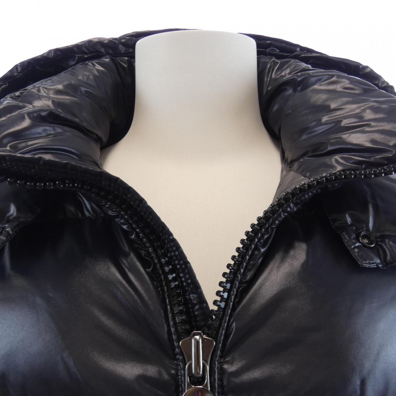 モンクレール MONCLER MAYA ダウンジャケット