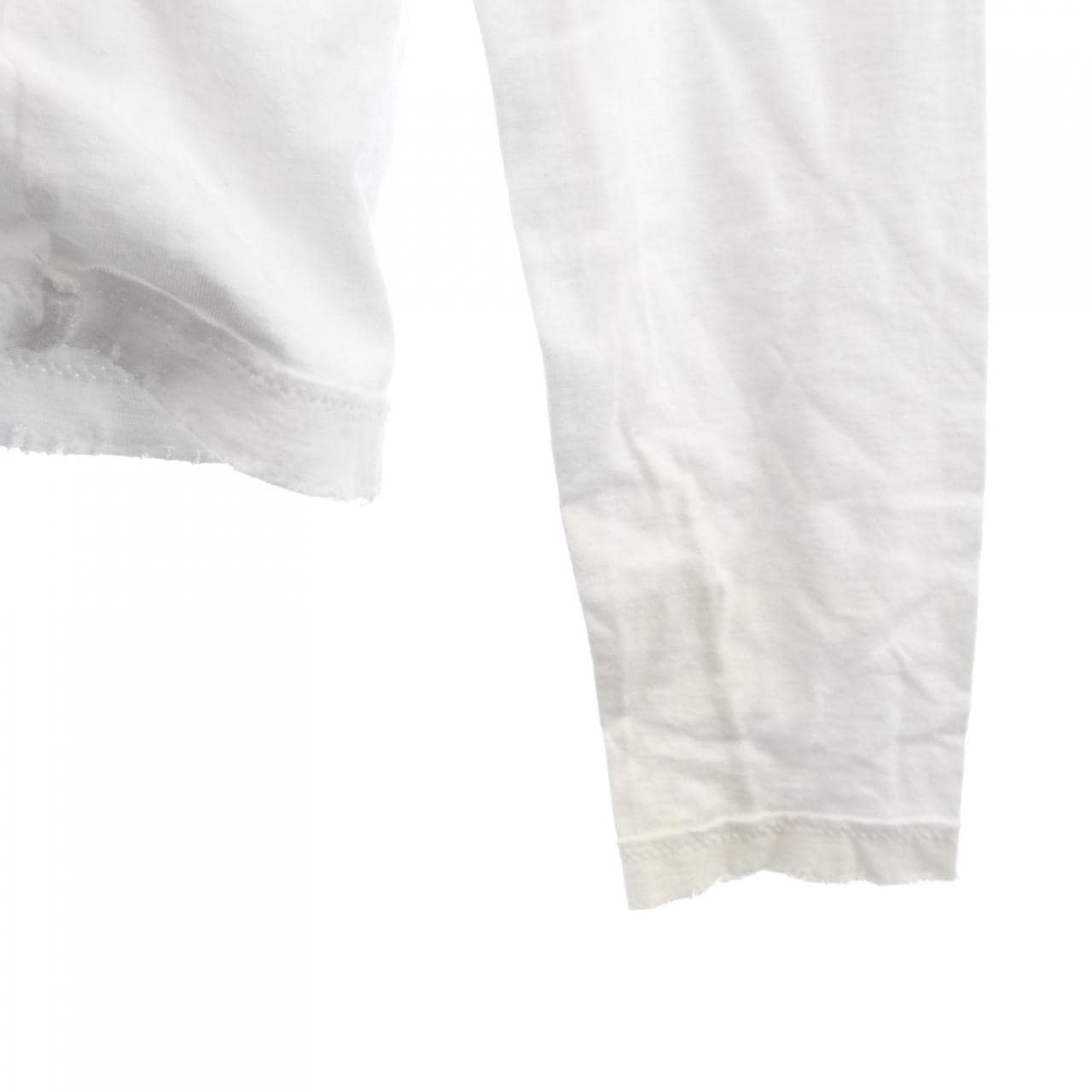 PERVERZE Tシャツ