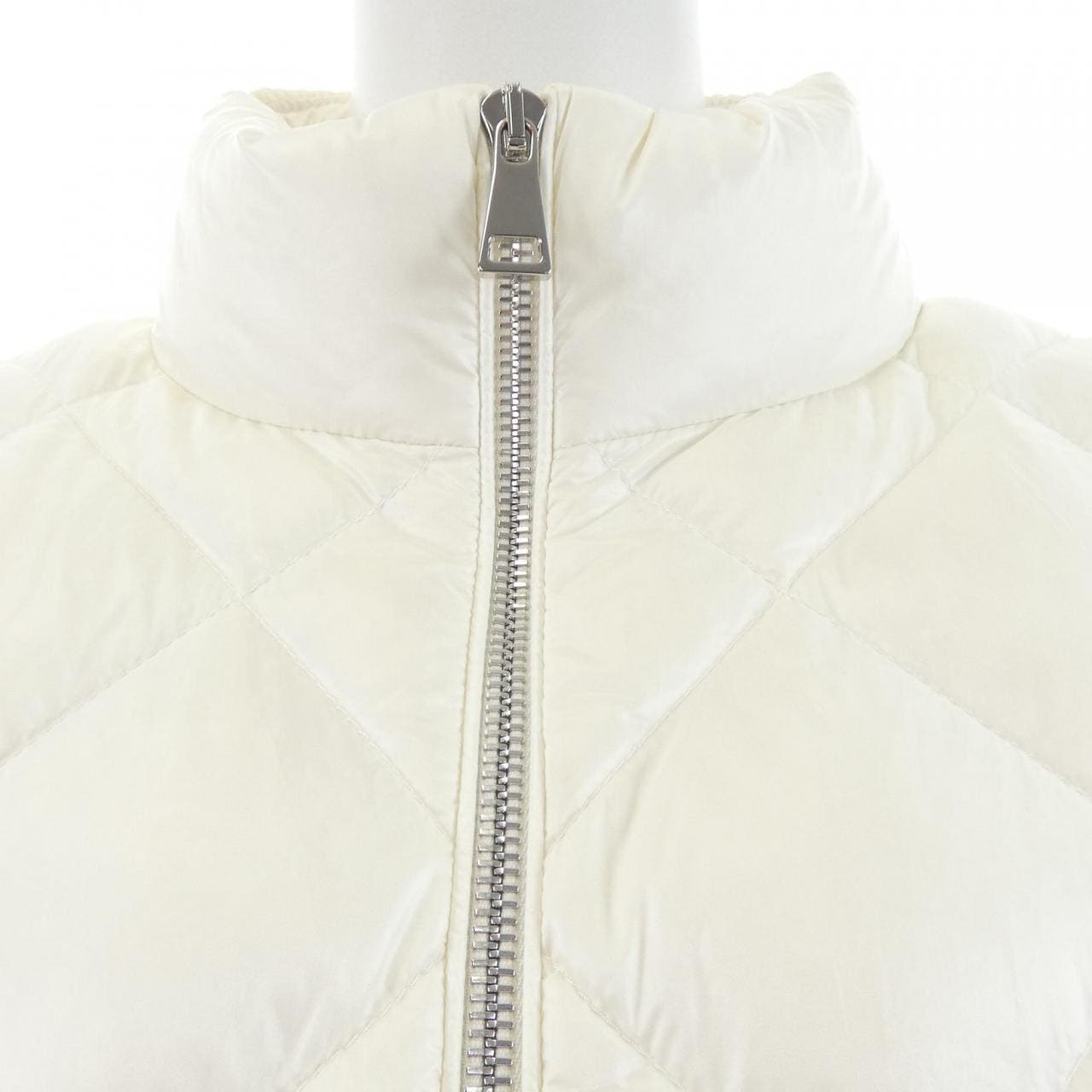 モンクレール MONCLER 20939B00017 ダウンジャケット