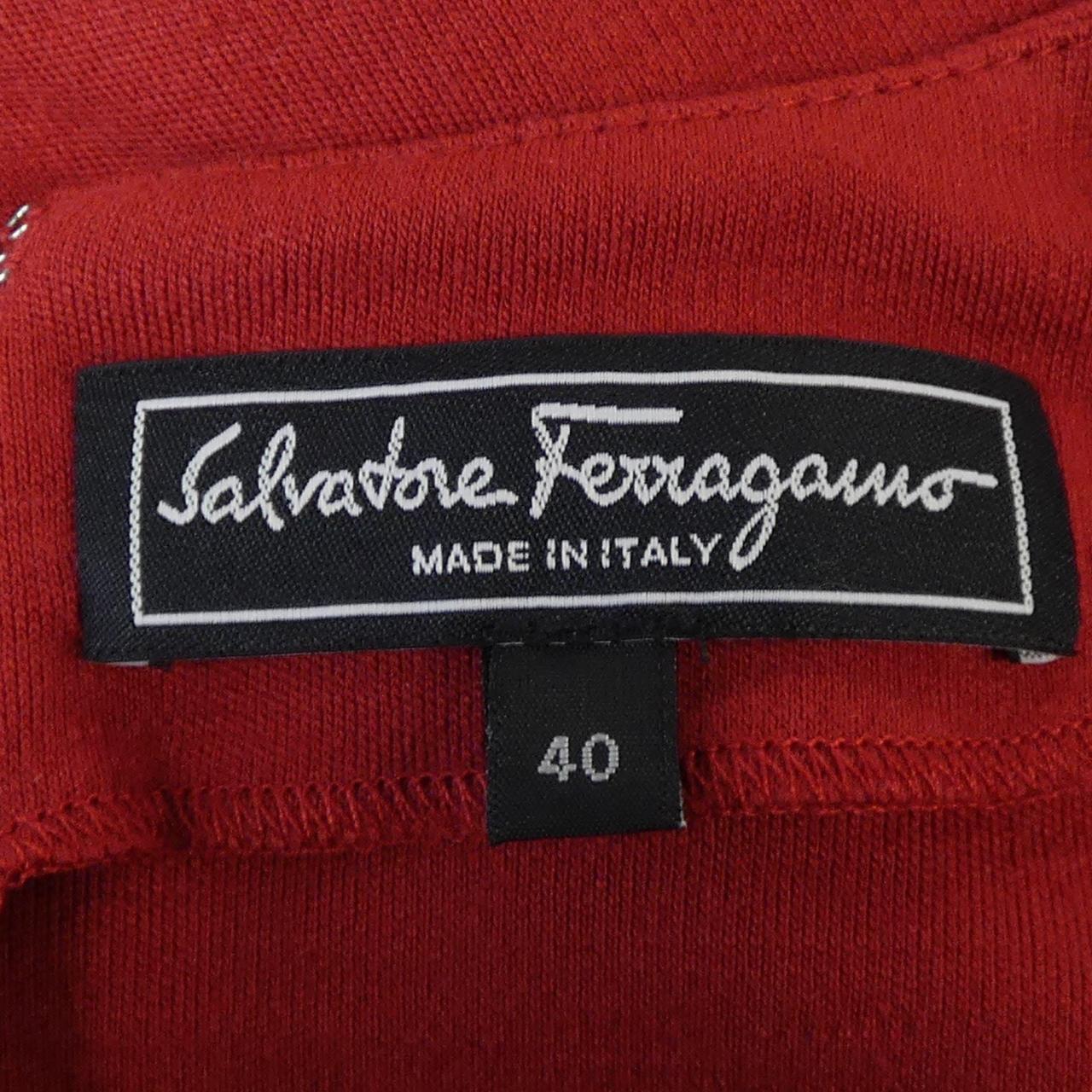サルヴァトーレフェラガモ SALVATORE FERRAGAMO ワンピース