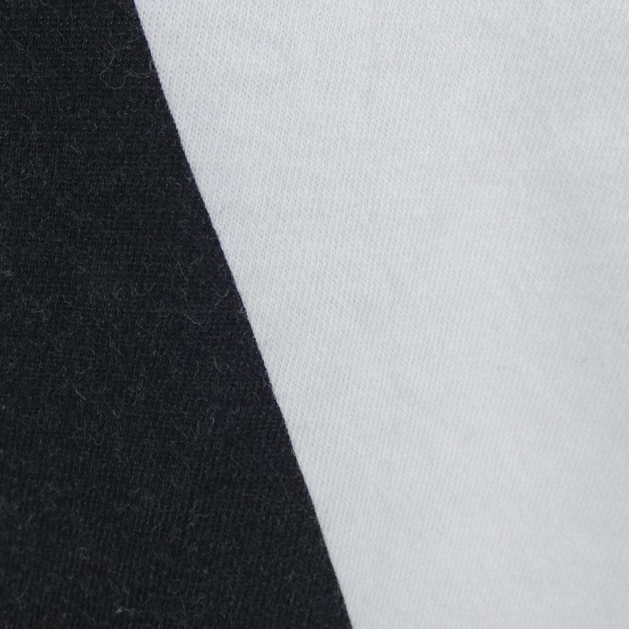 ヴァレンティノ VALENTINO Tシャツ