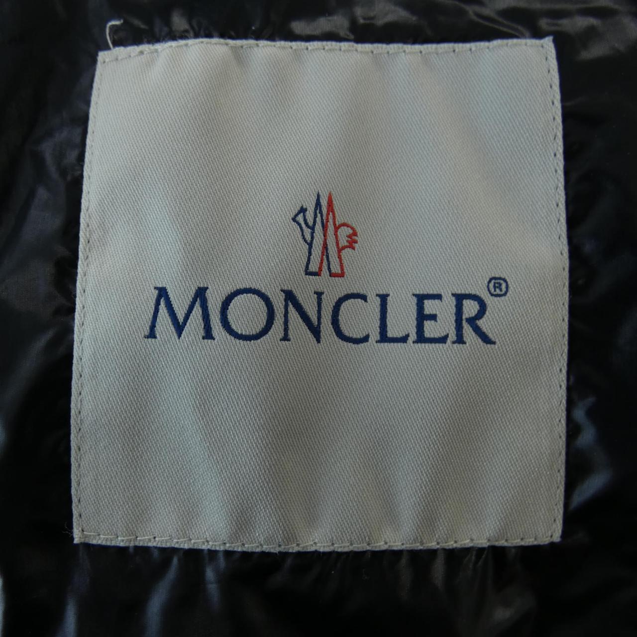 モンクレール MONCLER ダウンジャケット