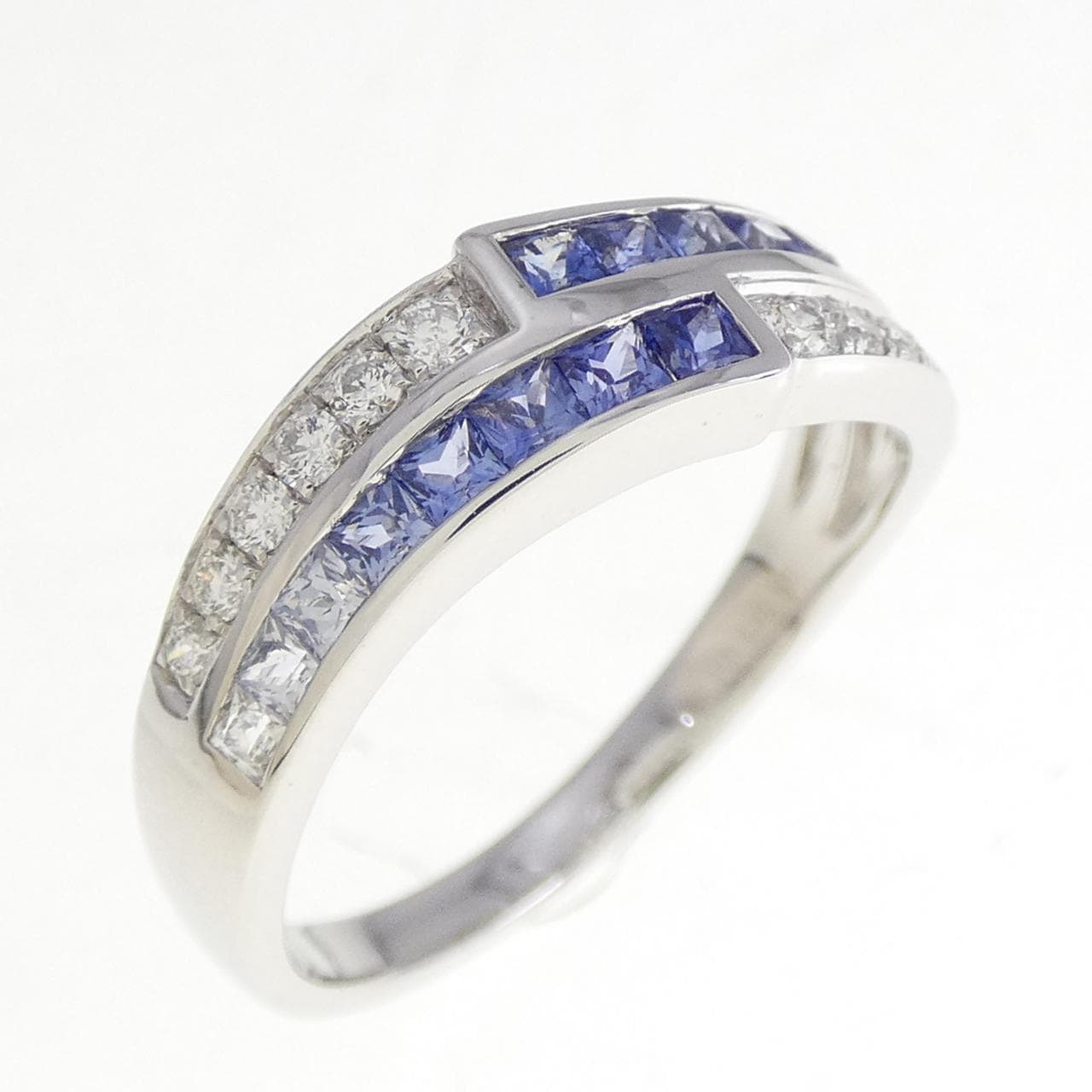 K18WG sapphire ring 0.70CT