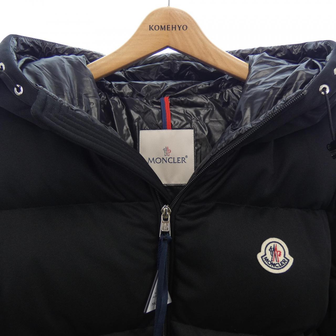 モンクレール MONCLER ダウンジャケット