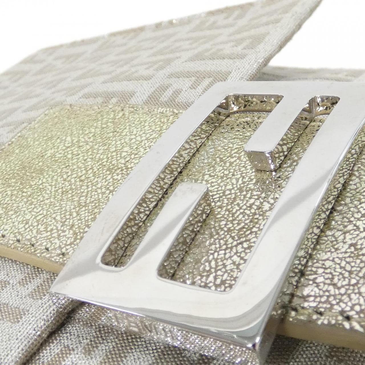 フェンディ 8BT075 RQ6 ショルダーバッグ