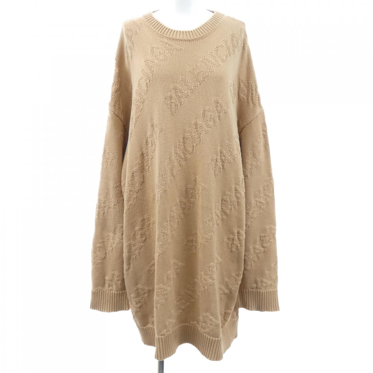 バレンシアガ BALENCIAGA 599886 T3166 ニット