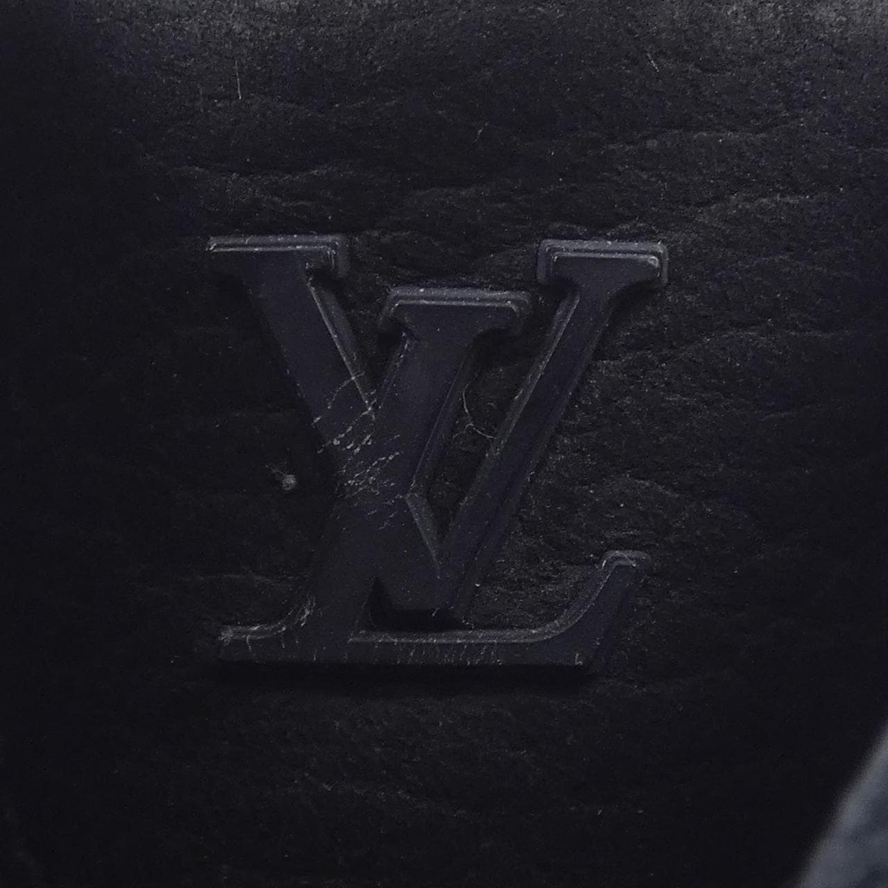 ルイヴィトン LOUIS VUITTON GO1123 スニーカー
