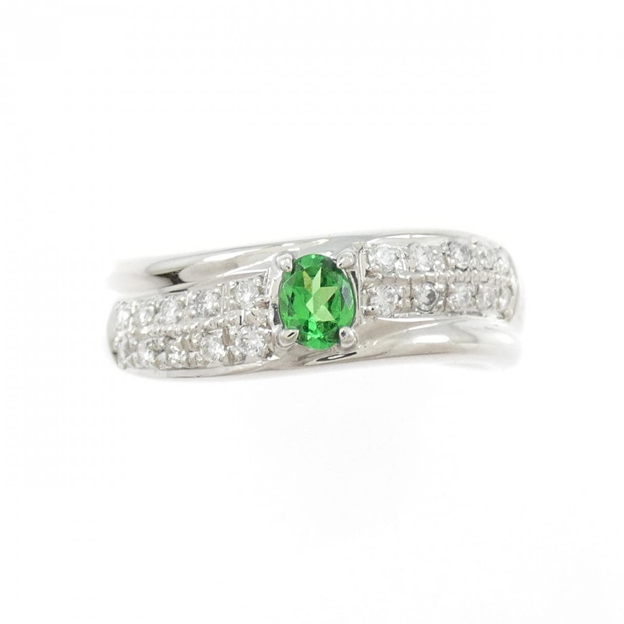 PT900 グリーンガーネット リング 0.177CT