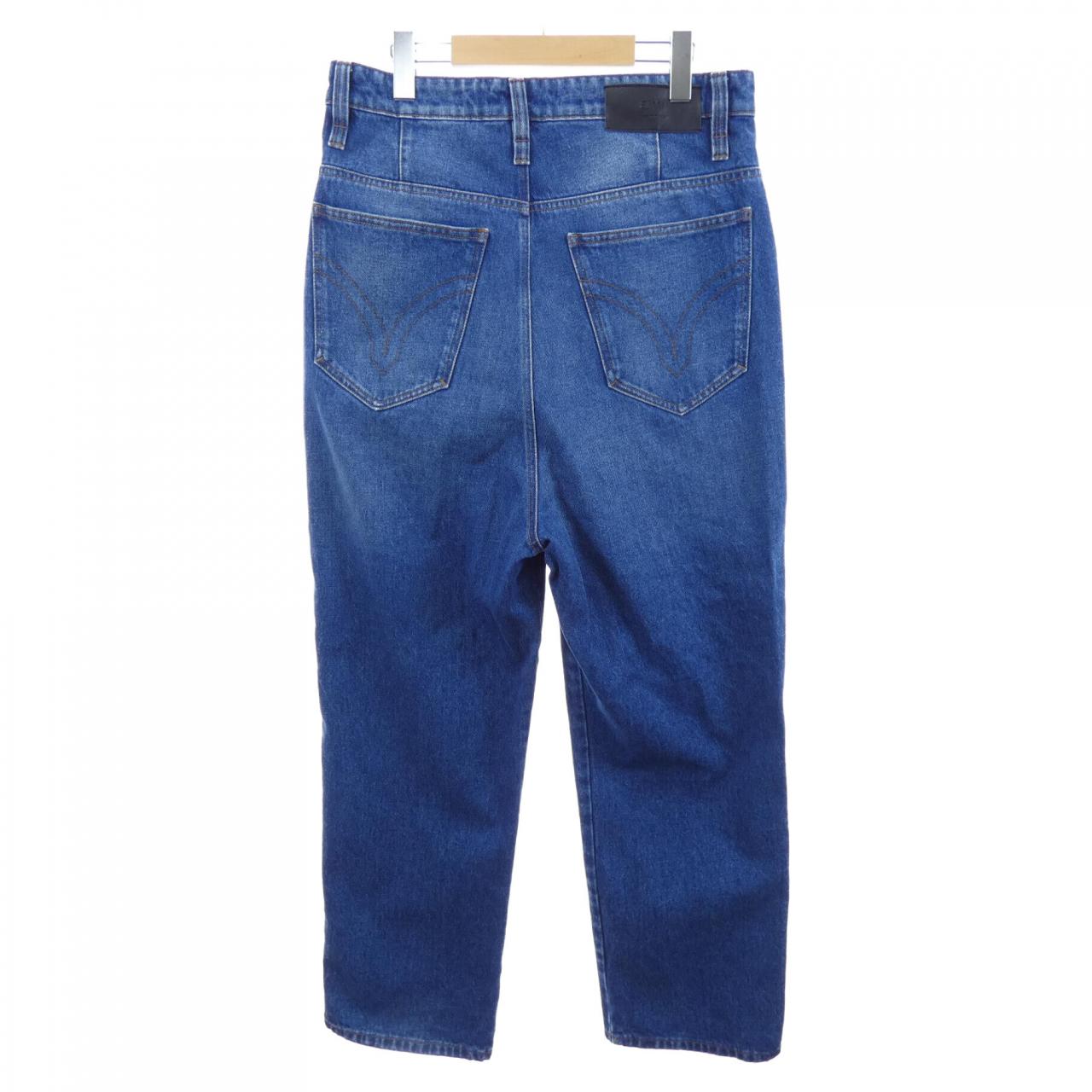 アミ AMI HTR102.601 ジーンズ