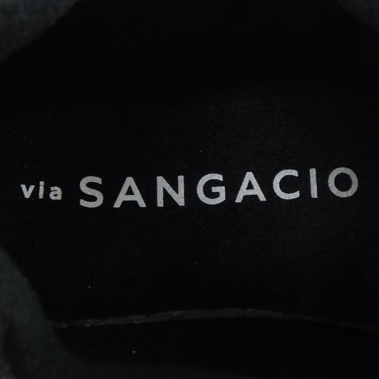 Via SANGACIO スニーカー