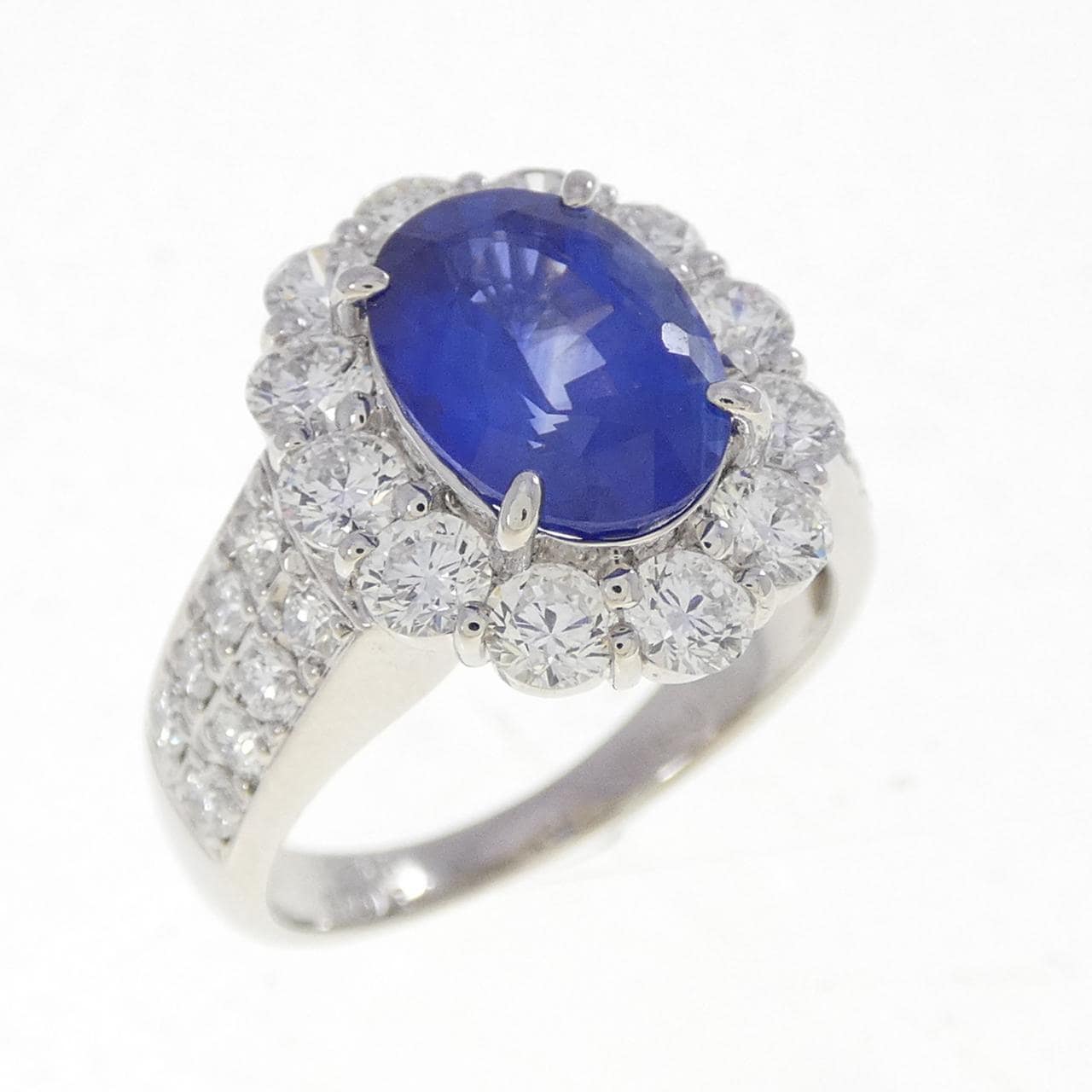 PT900 サファイヤ リング 3.079CT