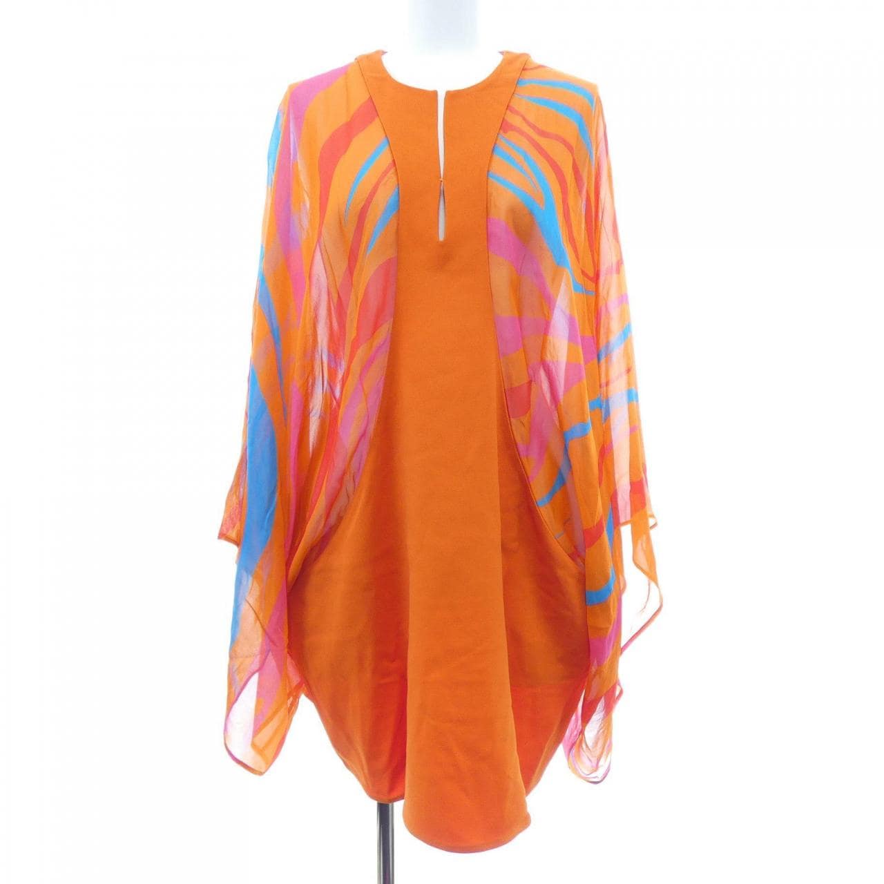ロベルトカヴァリ ROBERTO CAVALLI トップス