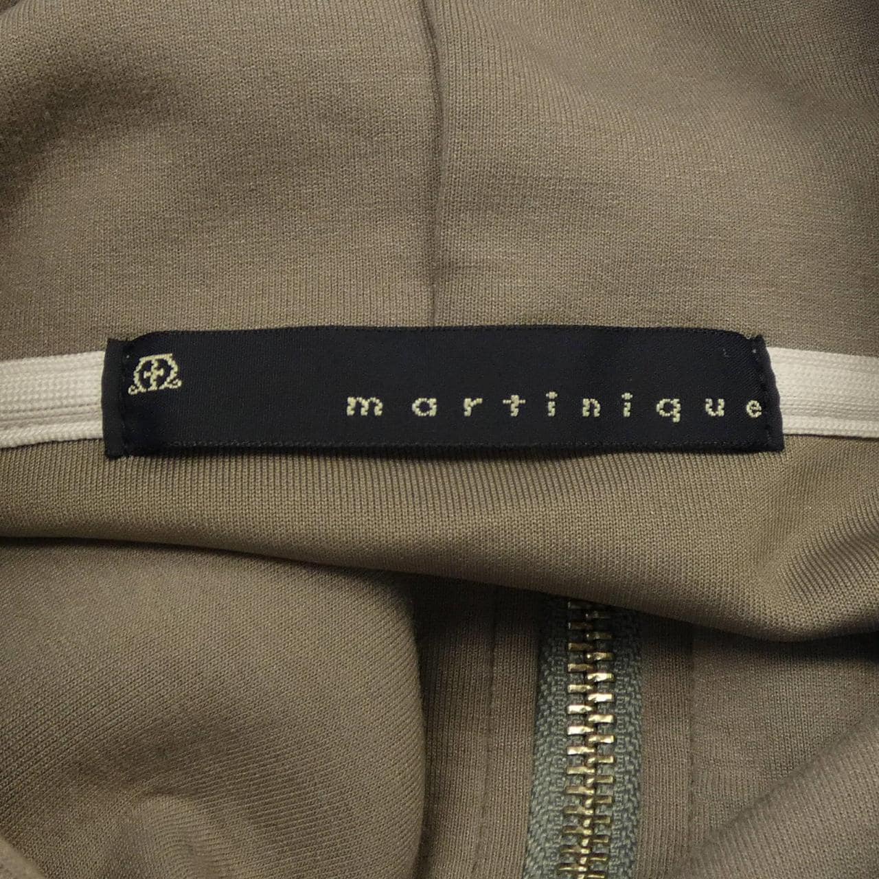 マルティニーク martinique A1022UTS105 パーカー