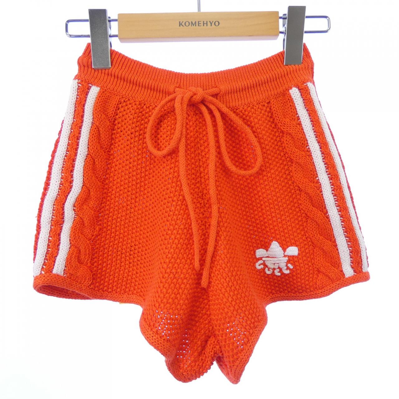 グッチ GUCCI ADIDAS 693835 XKCDJ ショートパンツ