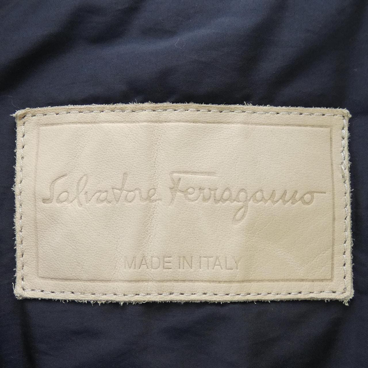 サルヴァトーレフェラガモ SALVATORE FERRAGAMO ベスト