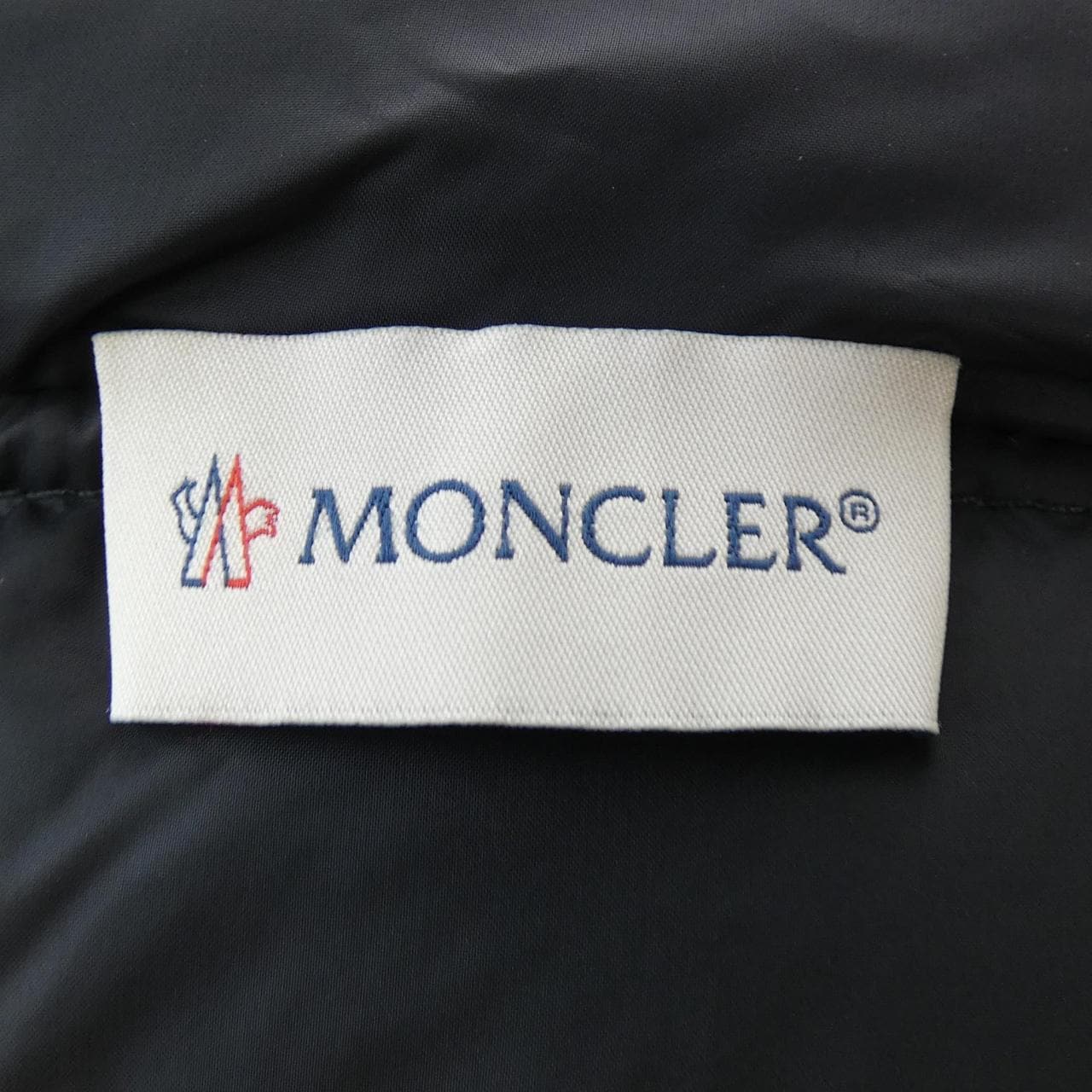 モンクレール MONCLER ダウンジャケット