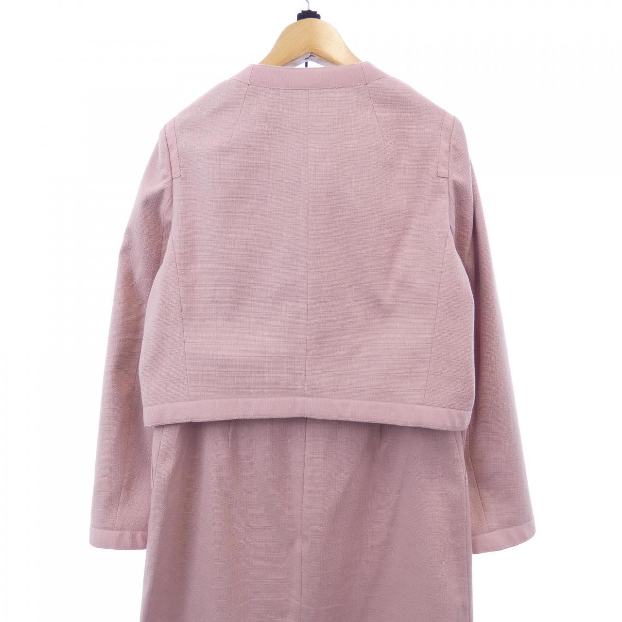 ポールカ PAULE KA スーツ