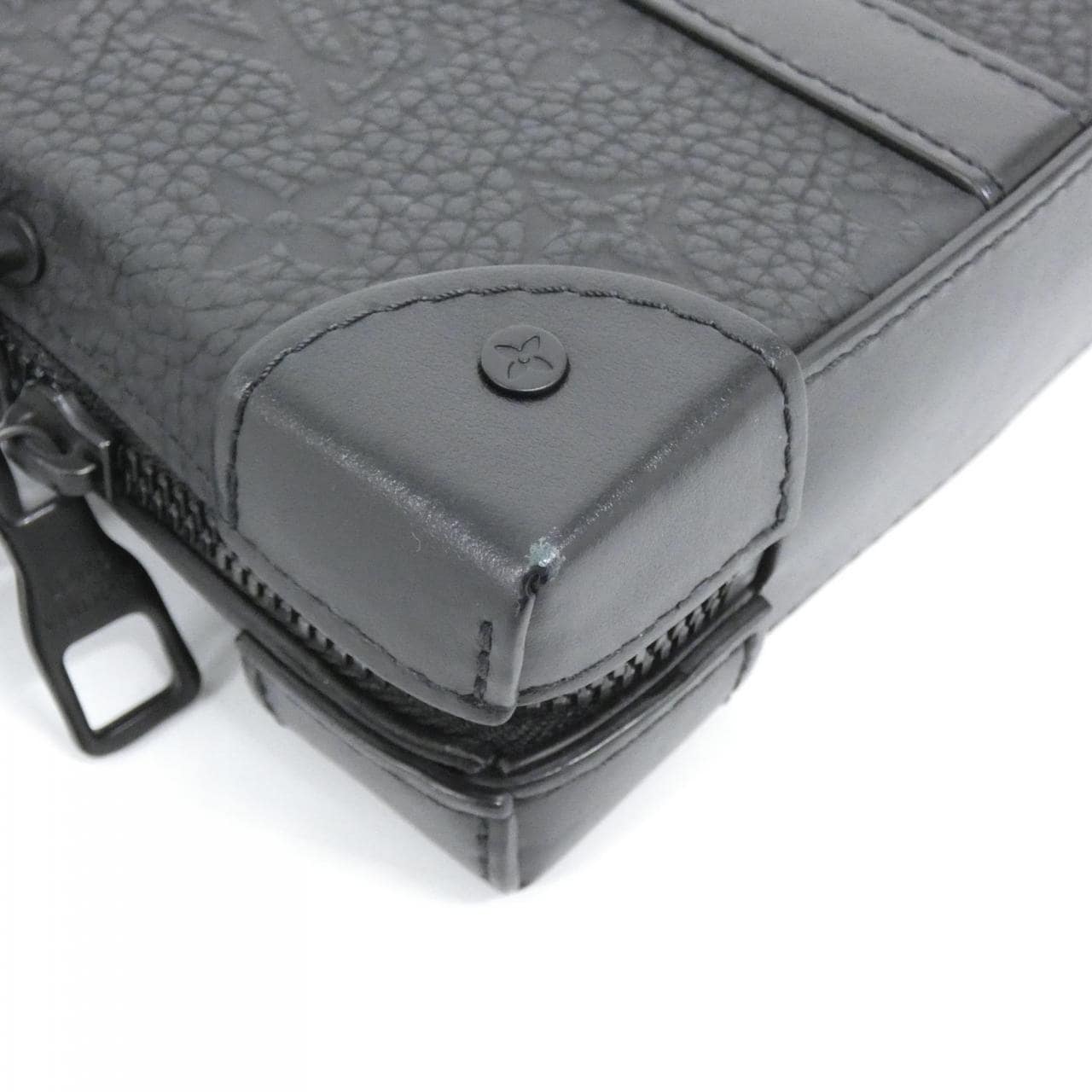 ルイヴィトン トリヨン モノグラム ソフトトランク ウォレット M80224 ショルダーバッグ