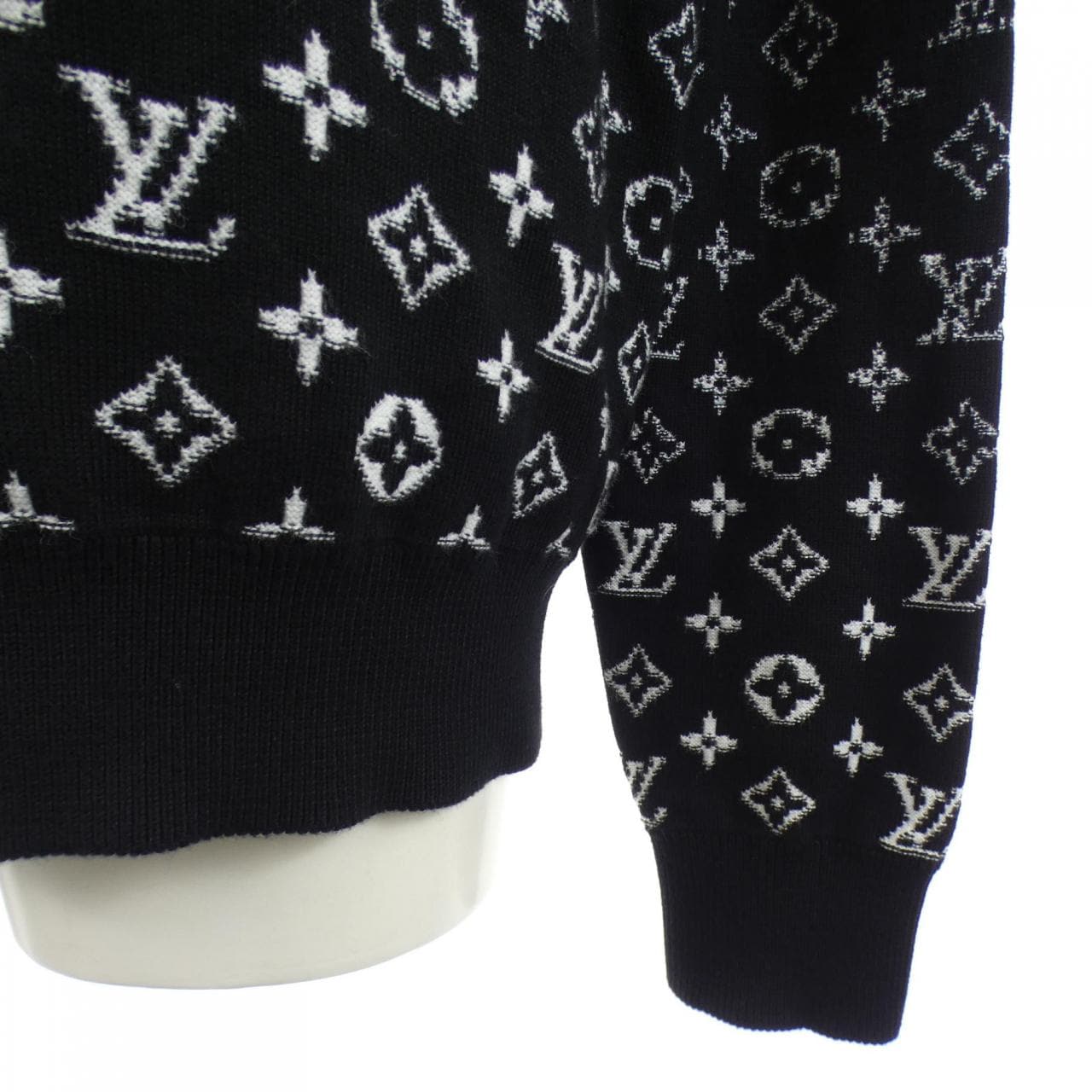 ルイヴィトン LOUIS VUITTON LVSEモノグラムデグラデクルーネック HKN44WUSO ニット