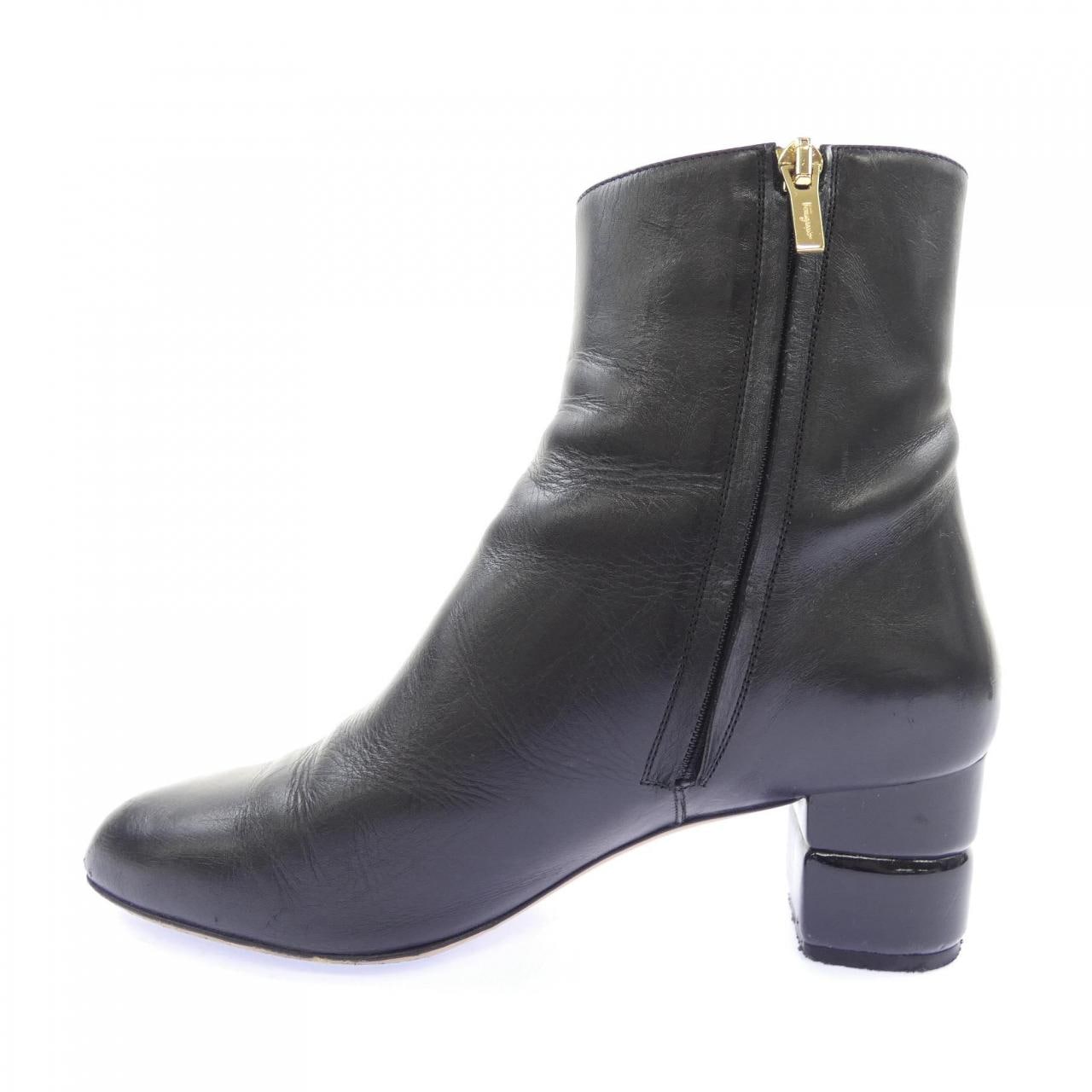 サルヴァトーレフェラガモ SALVATORE FERRAGAMO 13302 ブーツ