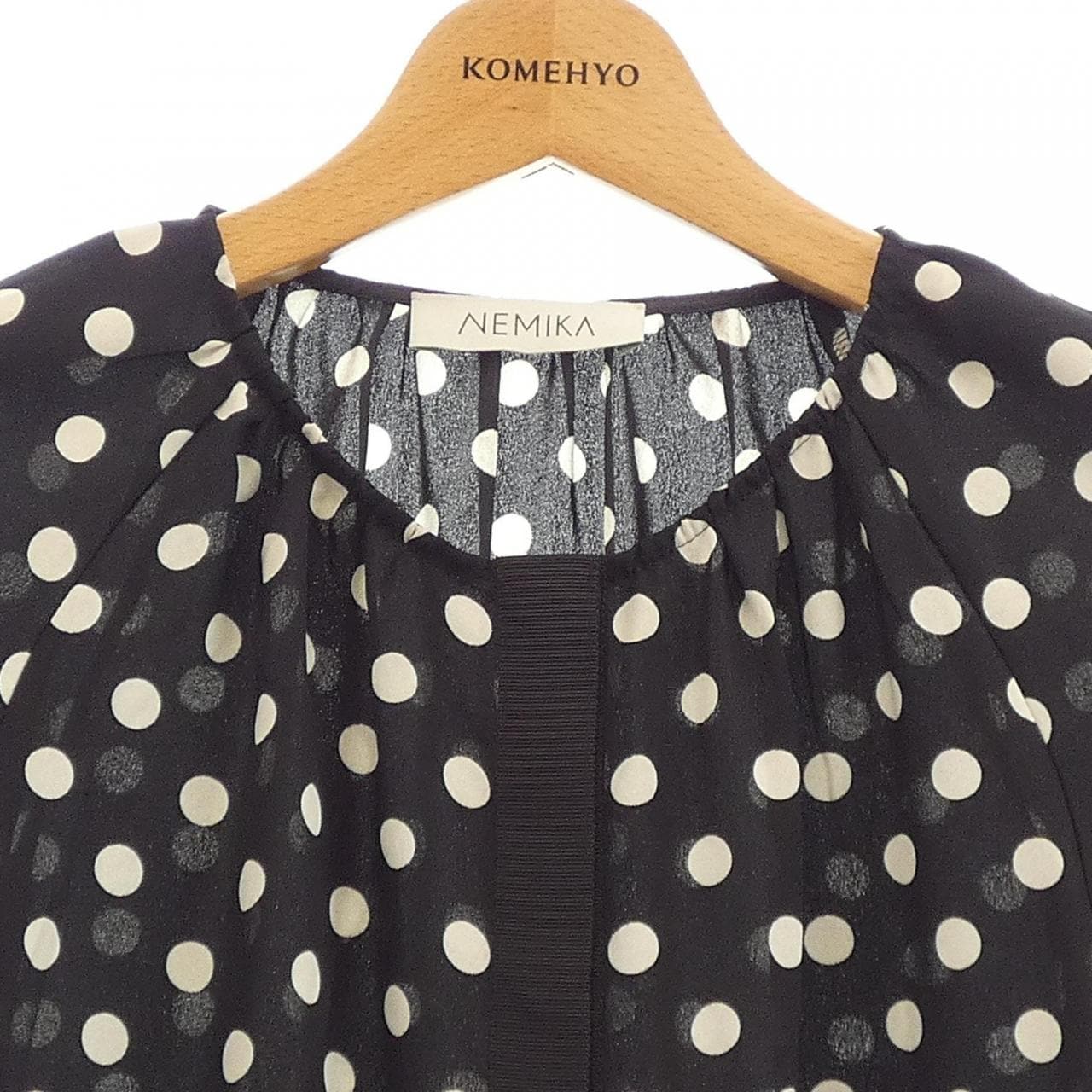 ネミカ NEMIKA トップス