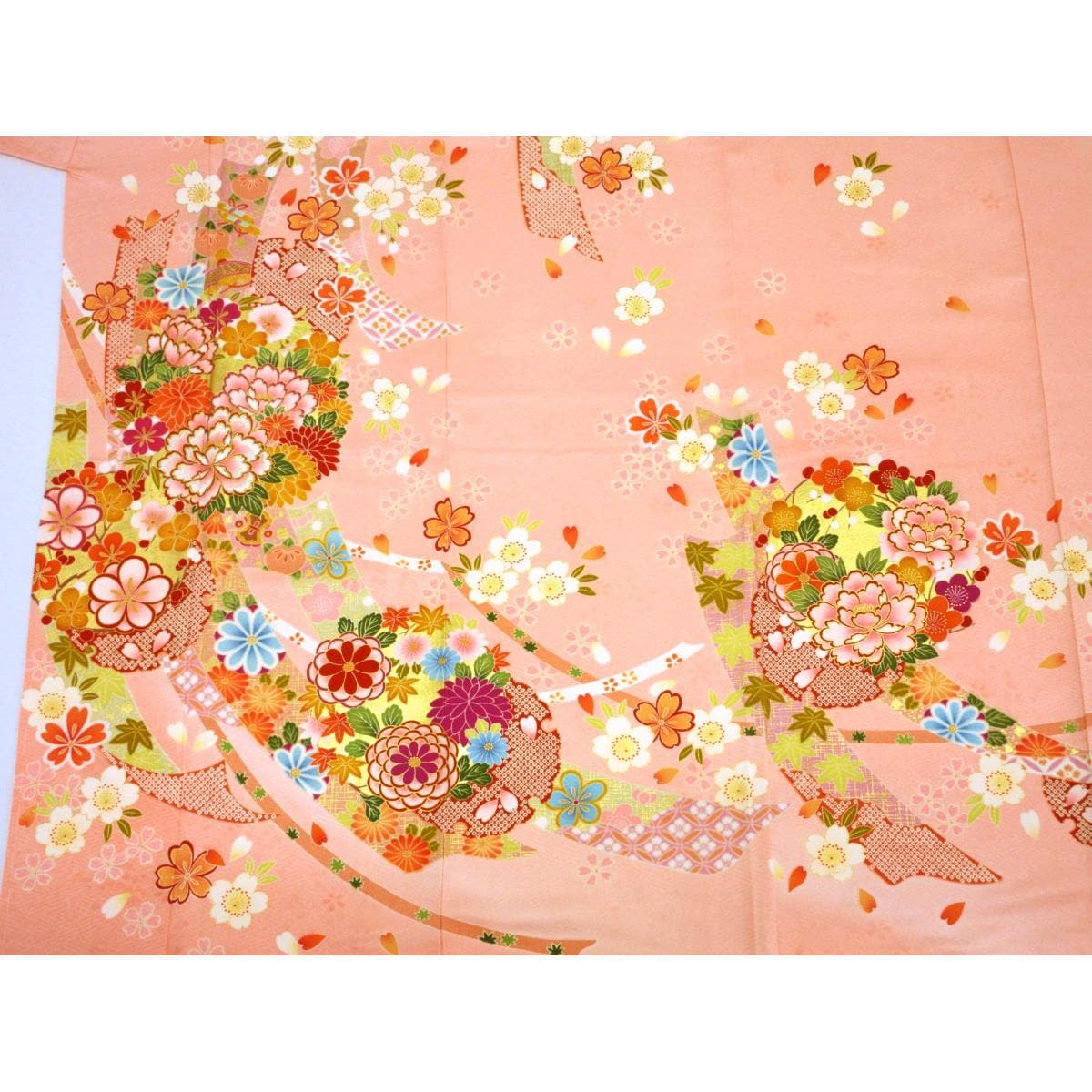 【未使用品】振袖　友禅金彩加工　刺繍入り
