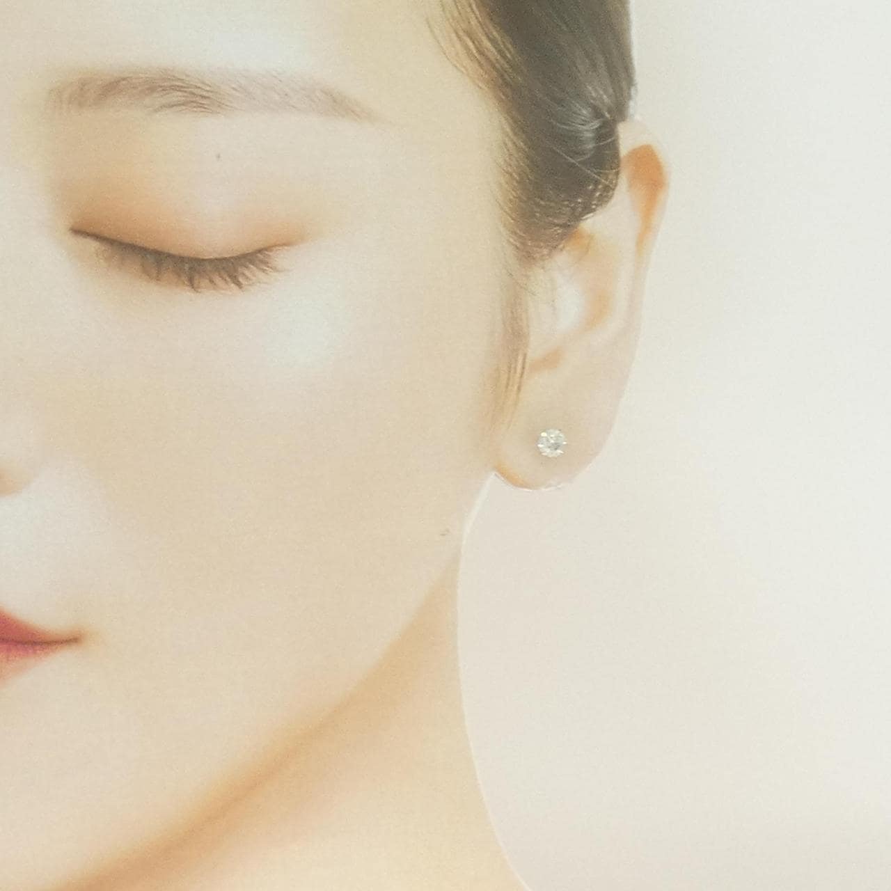 PT900 ソリティア ダイヤモンド ピアス 0.80CT