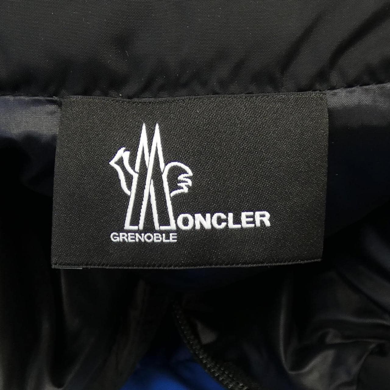 モンクレールグルノーブル MONCLER GRENOBLE 20978G00037 ダウンジャケット