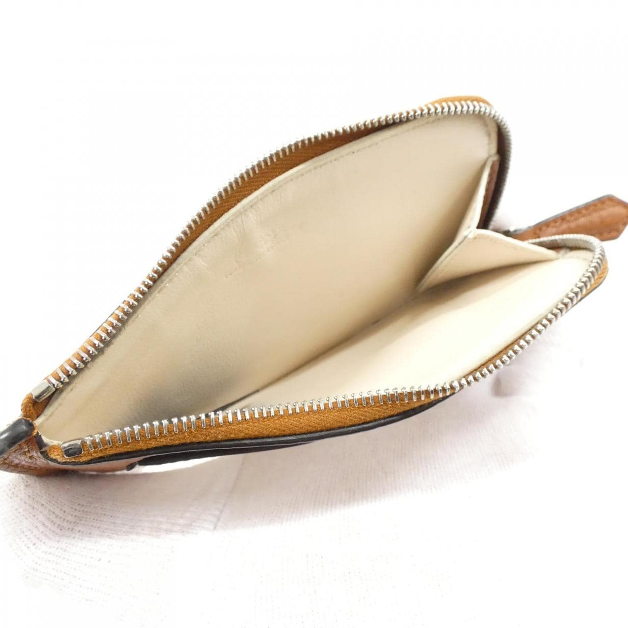 フェンディ ピーカブー 8M0489 A91B コインケース