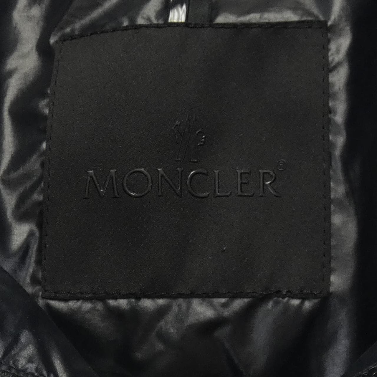 モンクレール MONCLER ダウンジャケット