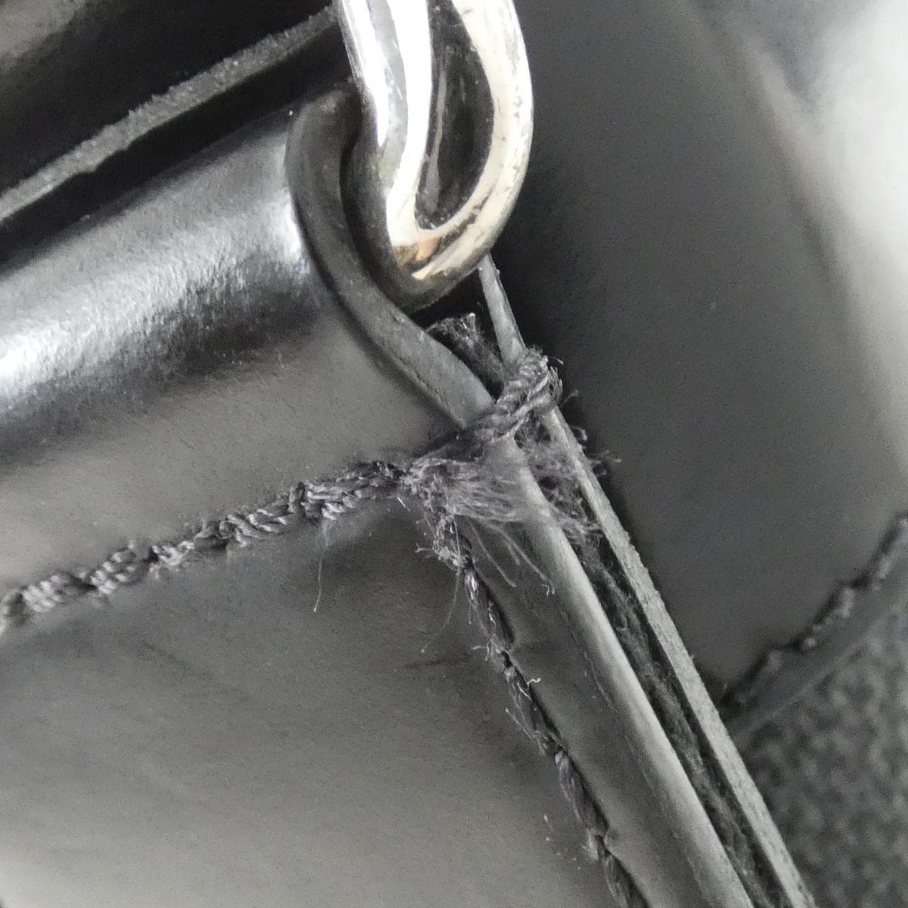 ルイヴィトン ダミエ グラフィット ディストリクト PM N41028 ショルダーバッグ