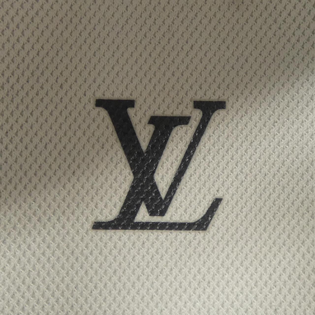 ルイヴィトン LOUIS VUITTON LVバターソフト スニーカー