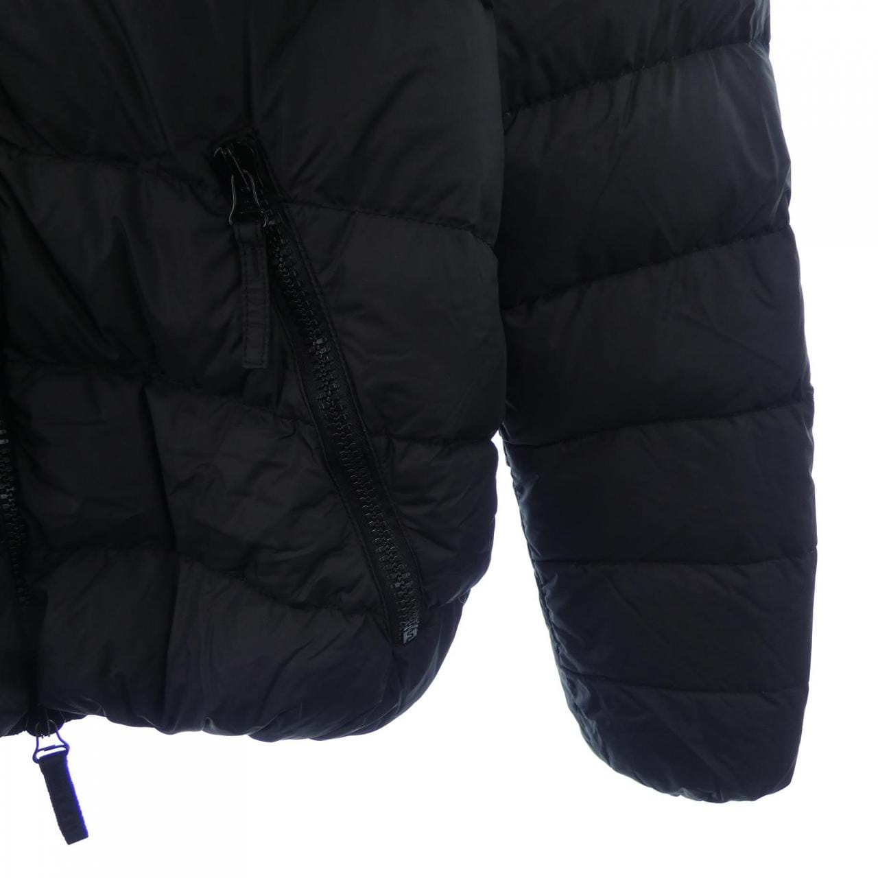 デュベティカ DUVETICA ダウンジャケット