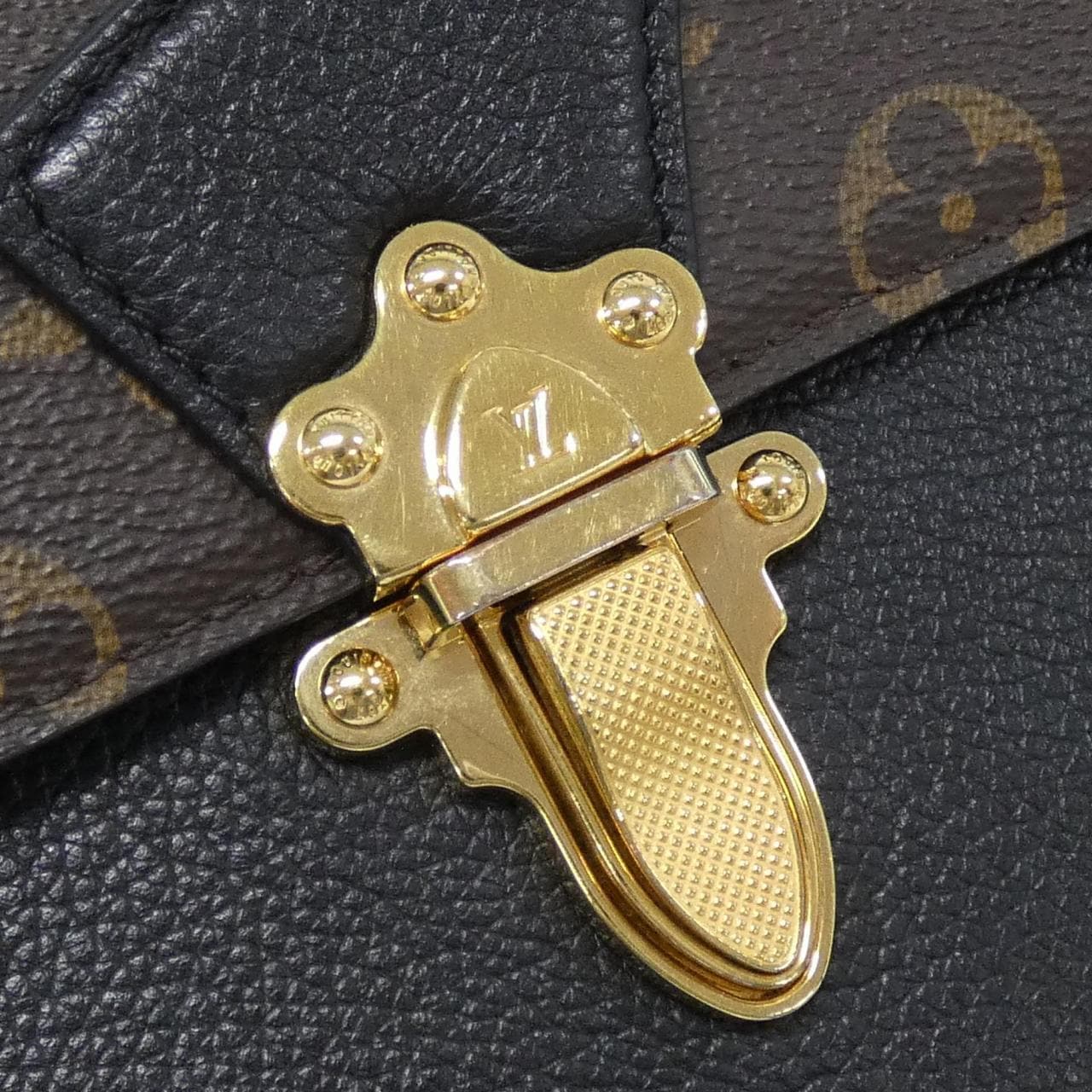 ルイヴィトン モノグラム ヴィクトワール M41730 ショルダーバッグ