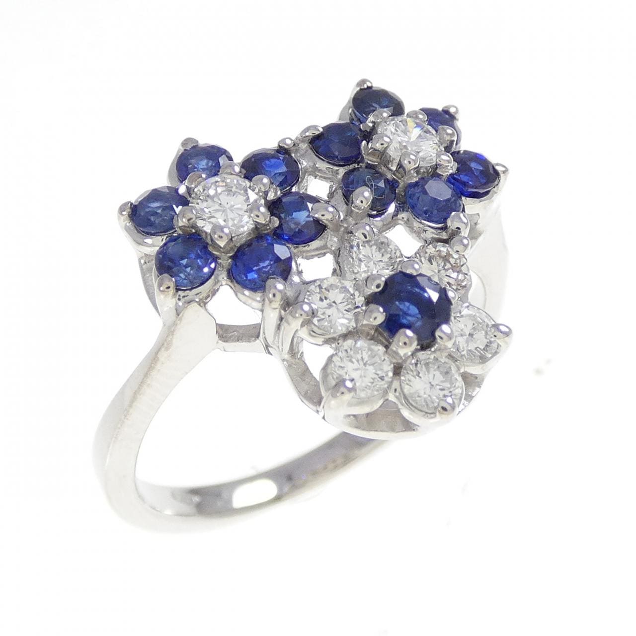 750WG フラワー サファイヤ リング