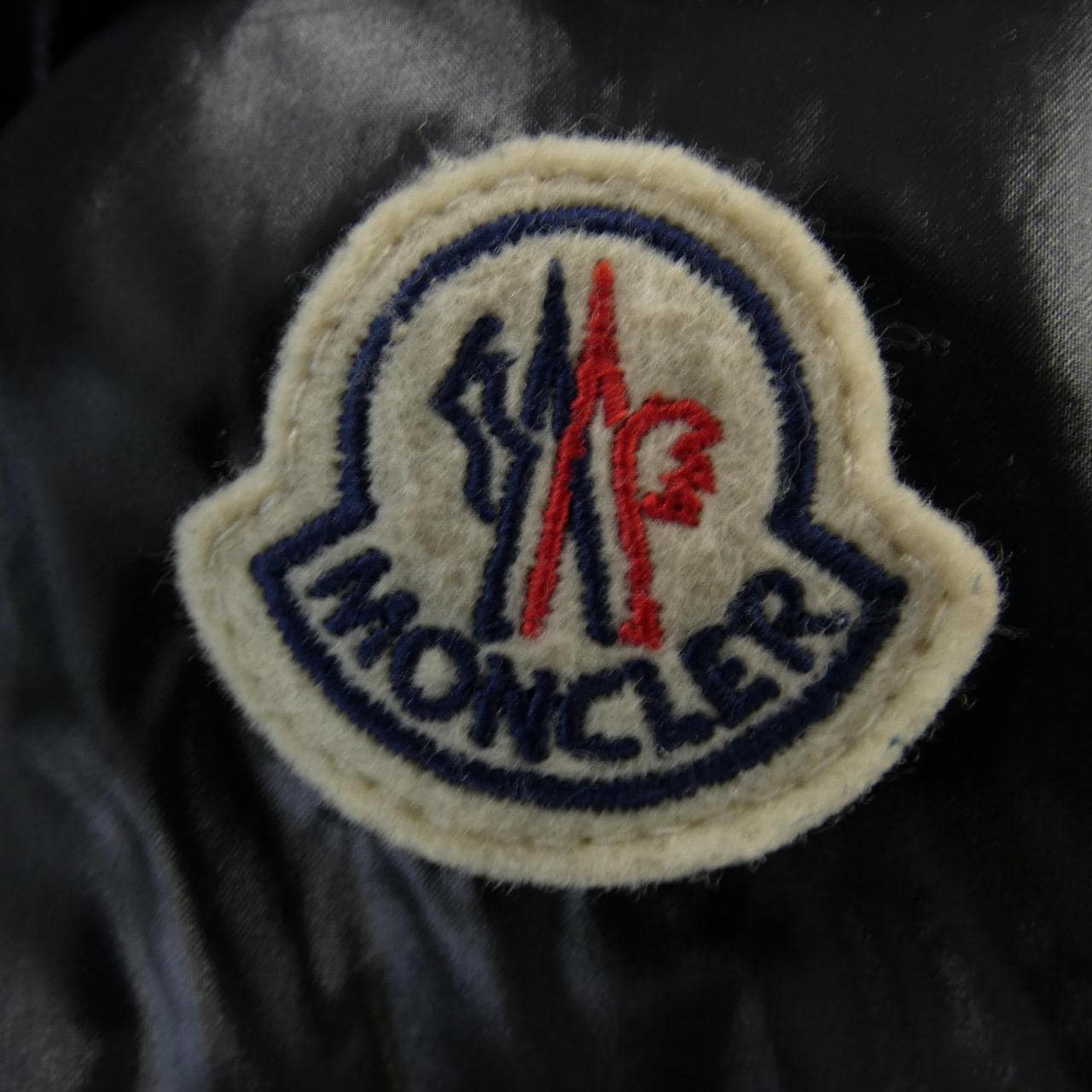 モンクレール MONCLER ダウンジャケット