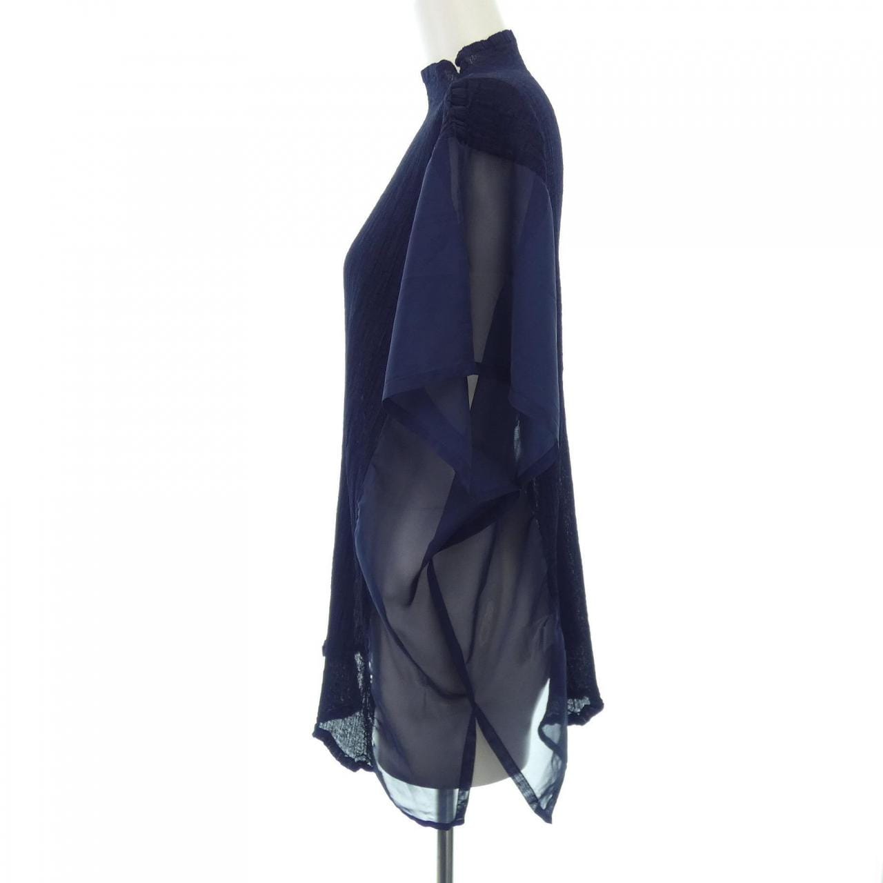 ミーイッセイミヤケ me ISSEY MIYAKE トップス