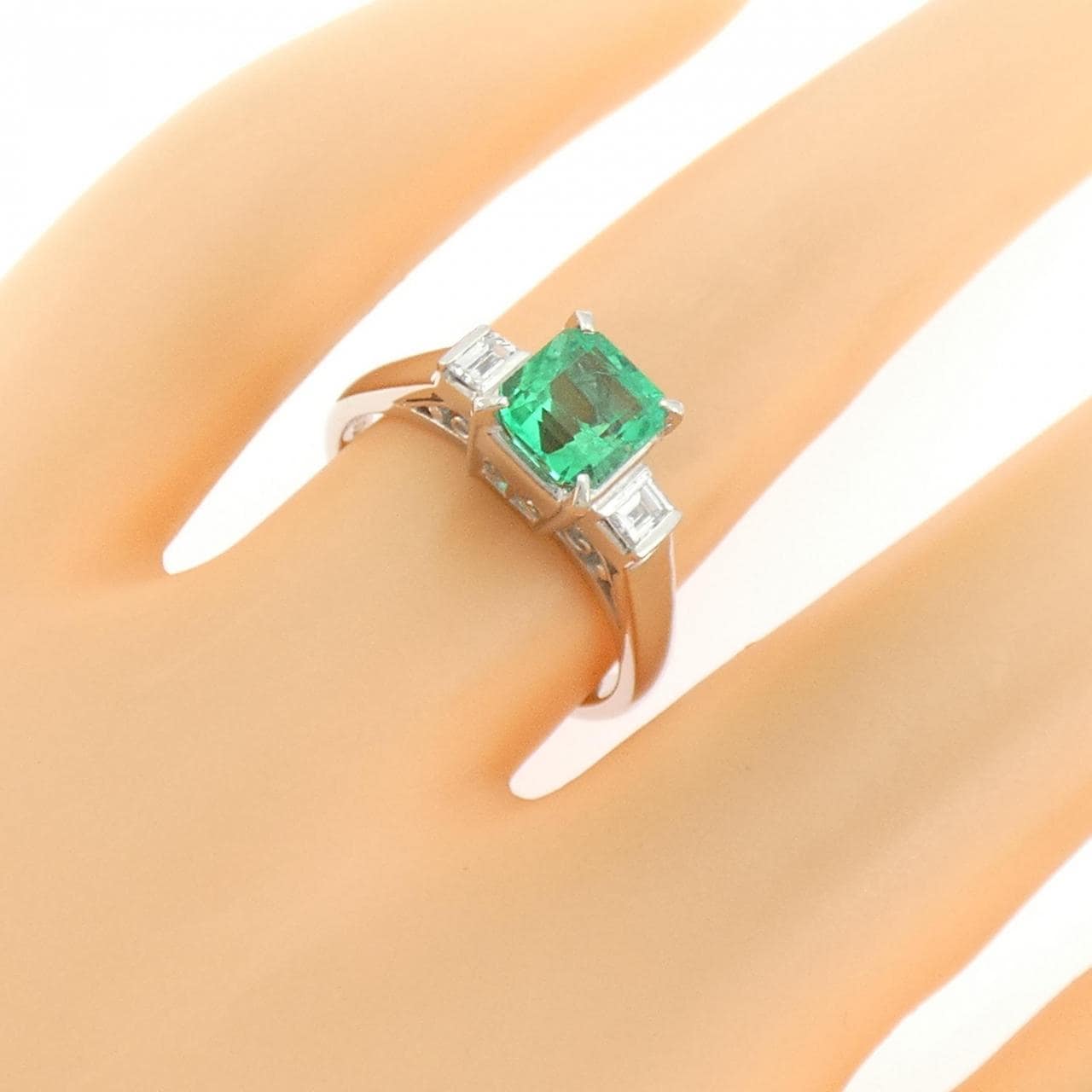 タサキ エメラルド リング 1.02CT