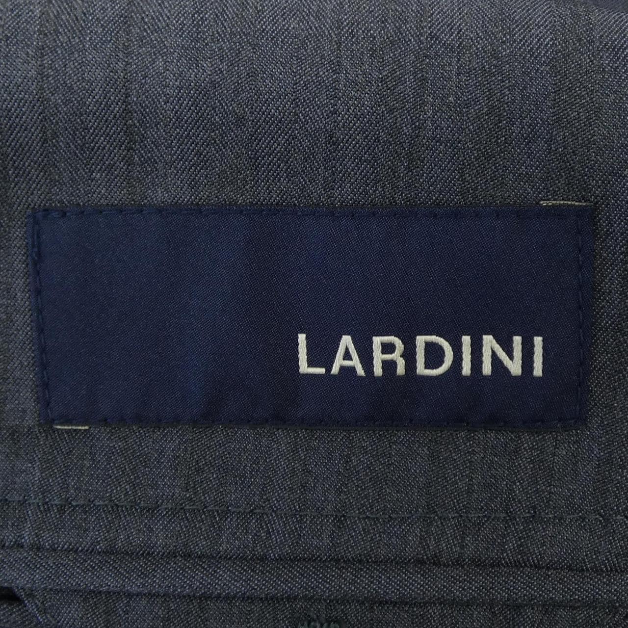 ラルディーニ LARDINI スーツ