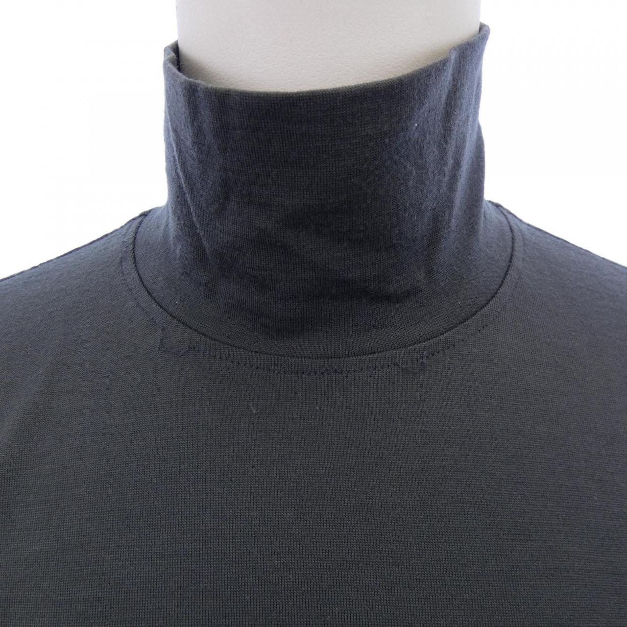 ジョルジオ アルマーニ GIORGIO ARMANI トップス