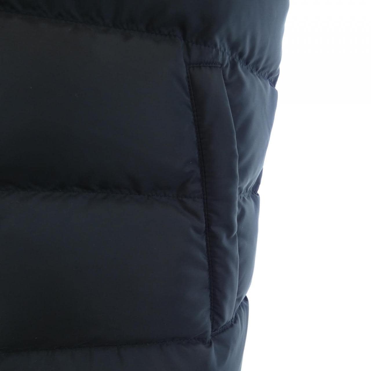 プラダ PRADA トライアングルロゴ SGJ191 R132 1060 ダウンベスト