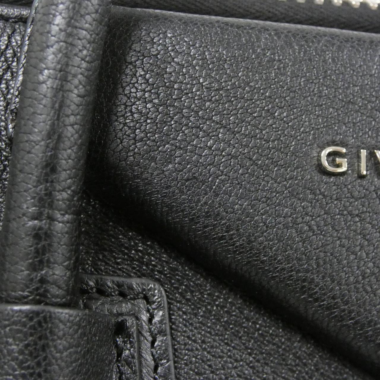 ジバンシー アンティゴナ ミディアム BB05118012 バッグ