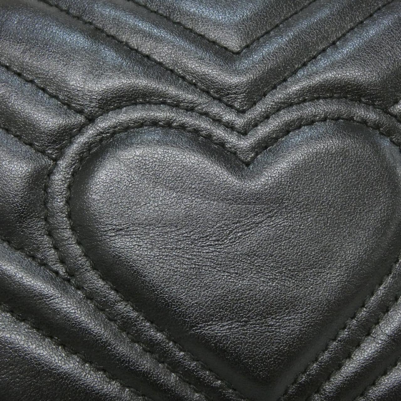 グッチ GG MARMONT 446744 DTDIT ショルダーバッグ