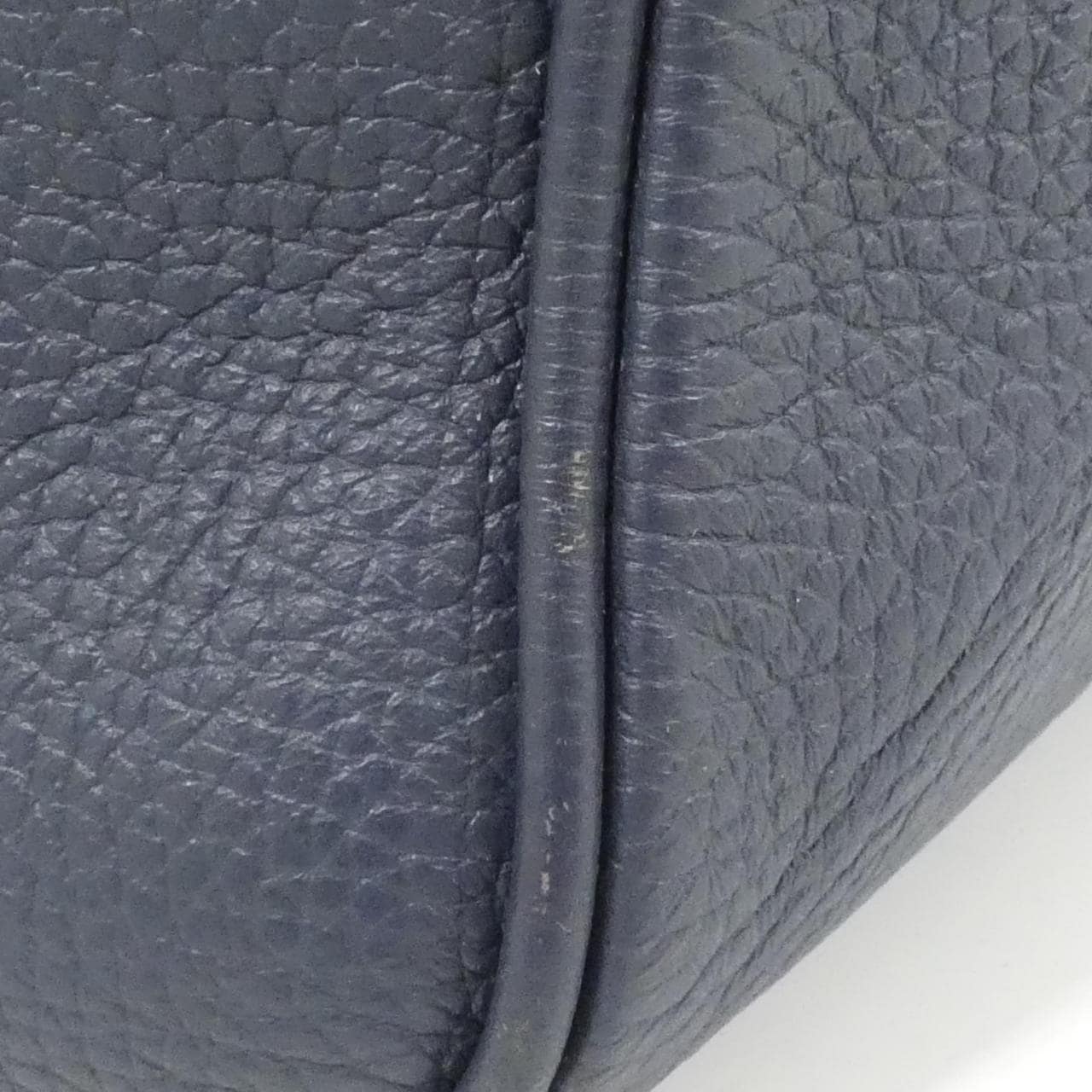 ルイヴィトン トリヨン アルマンド メッセンジャ- M42685 ショルダーバッグ