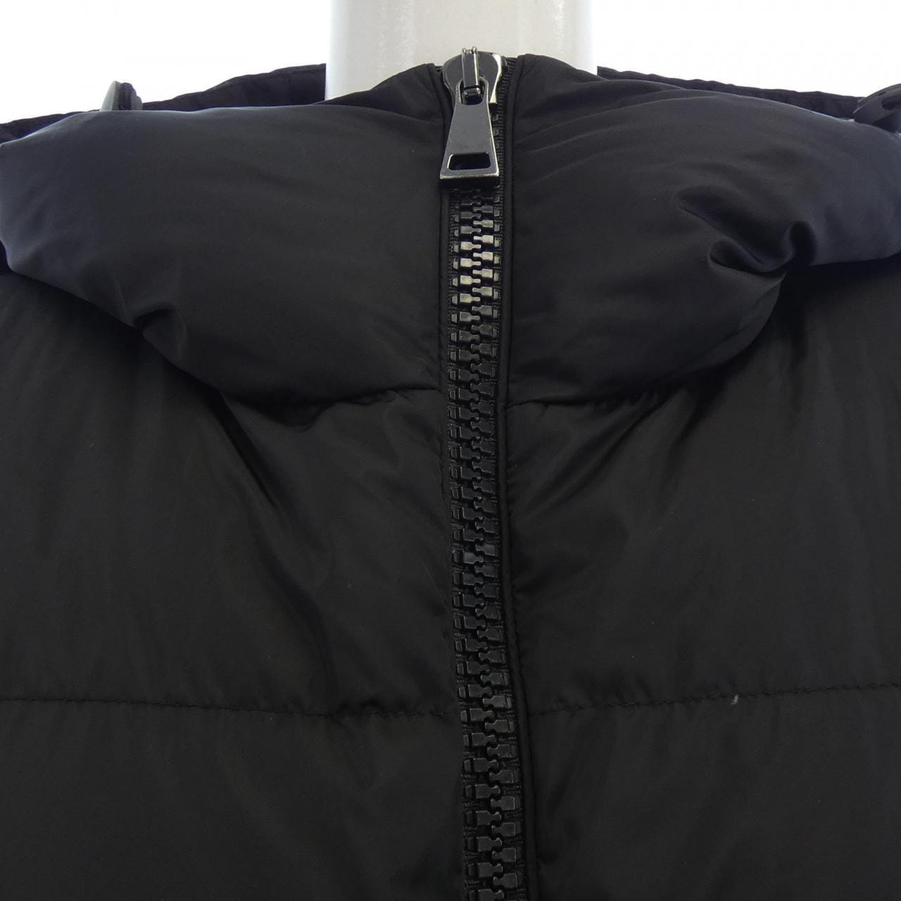 MONCLER蒙克勒羽绒服