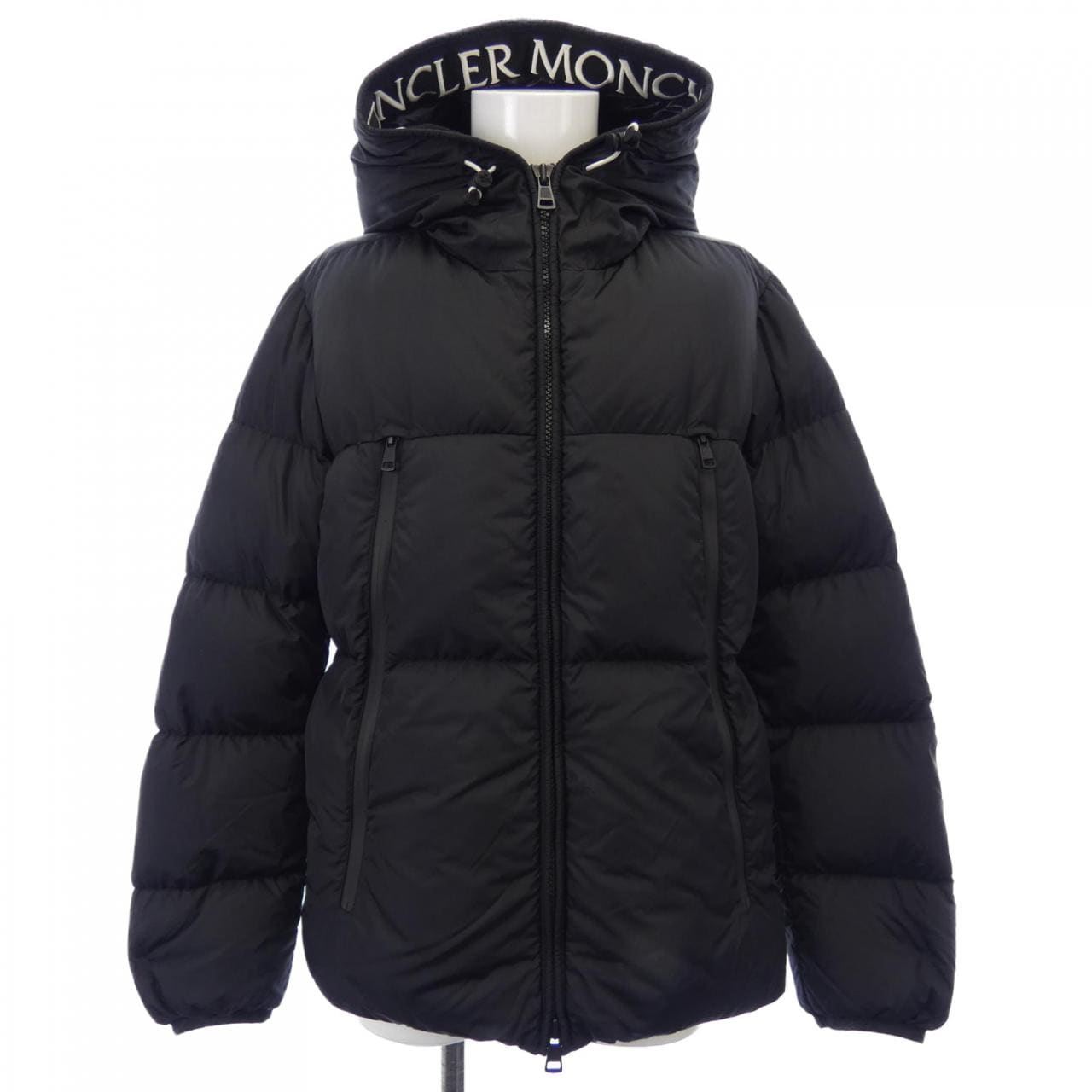 モンクレール MONCLER ダウンジャケット