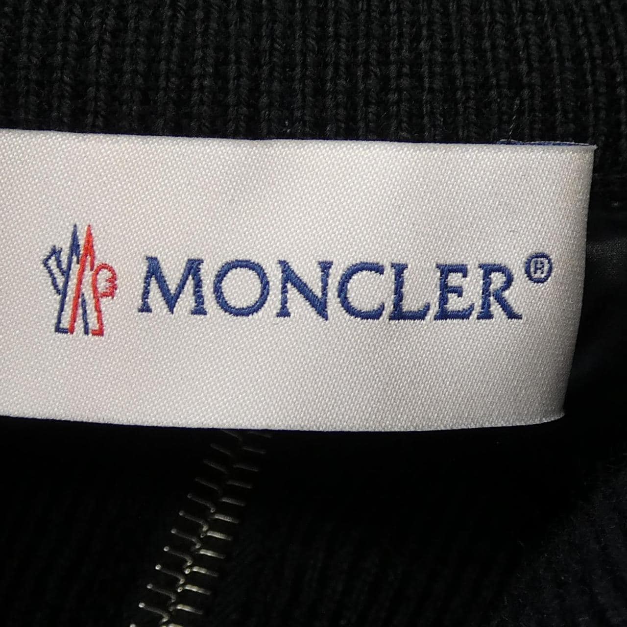 【新品】モンクレール MONCLER K20939B00023 ダウンジャケット